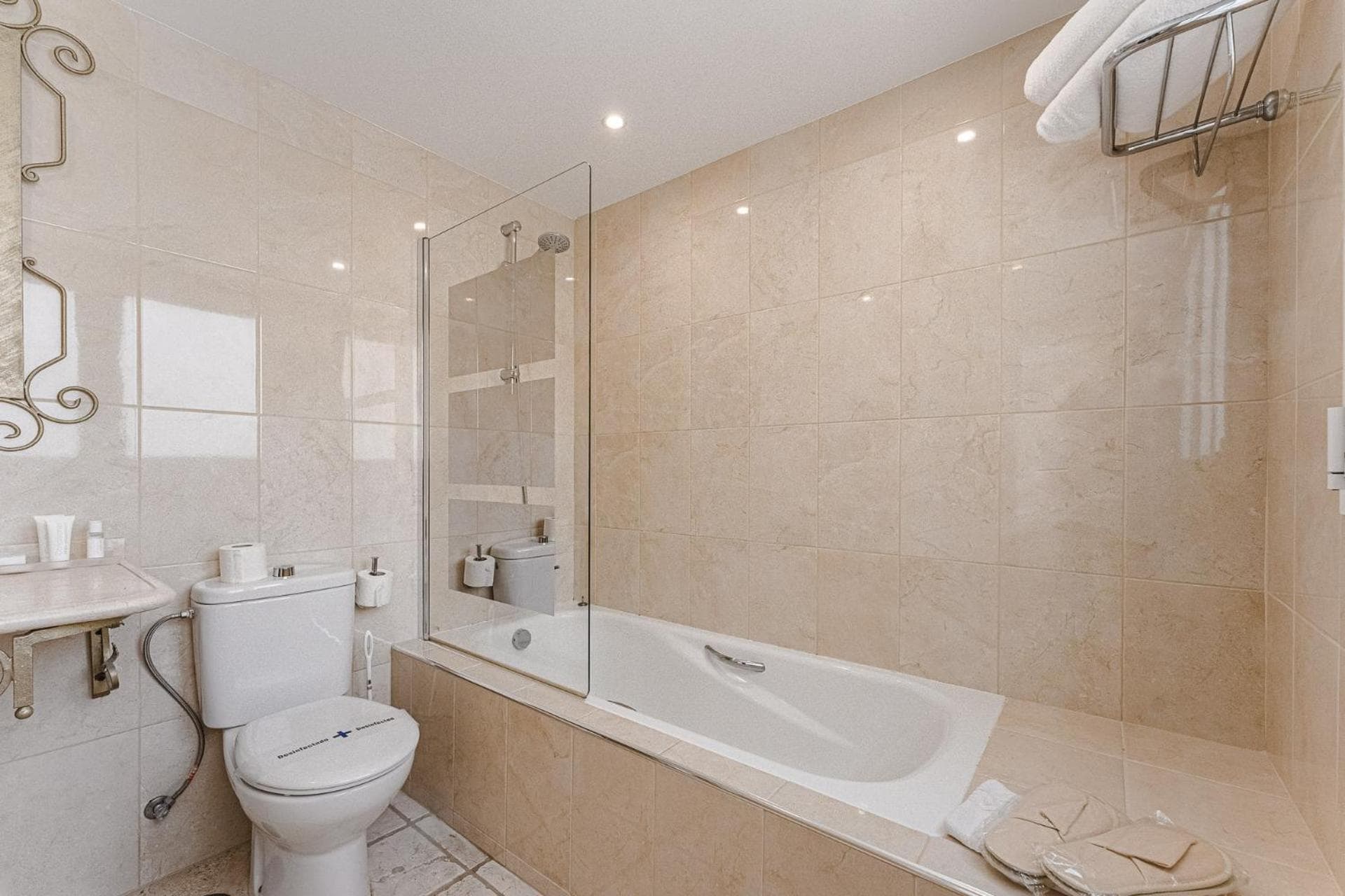 Flamingo Suites Boutique Hotel — 23