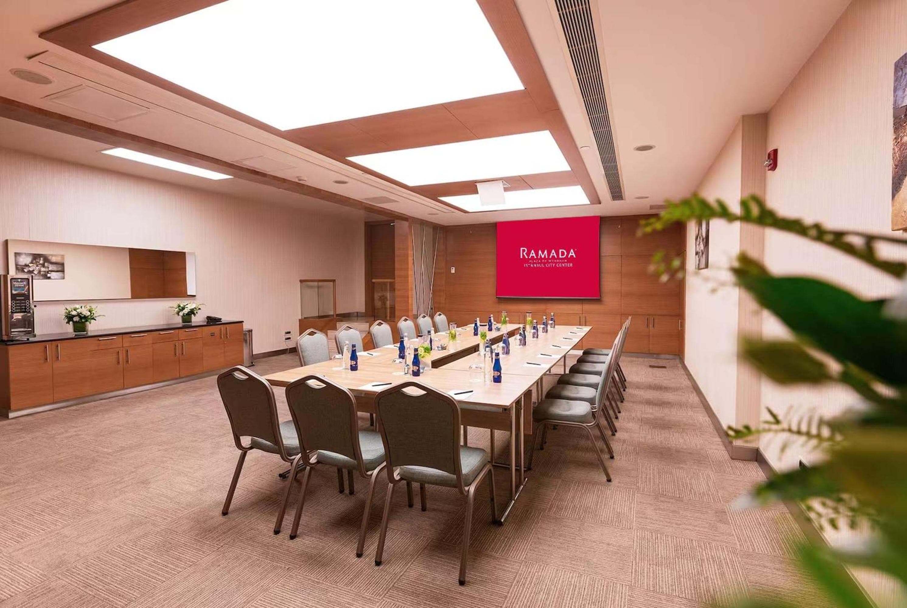 Ramada Plaza By Wyndham Istanbul City Center — 18