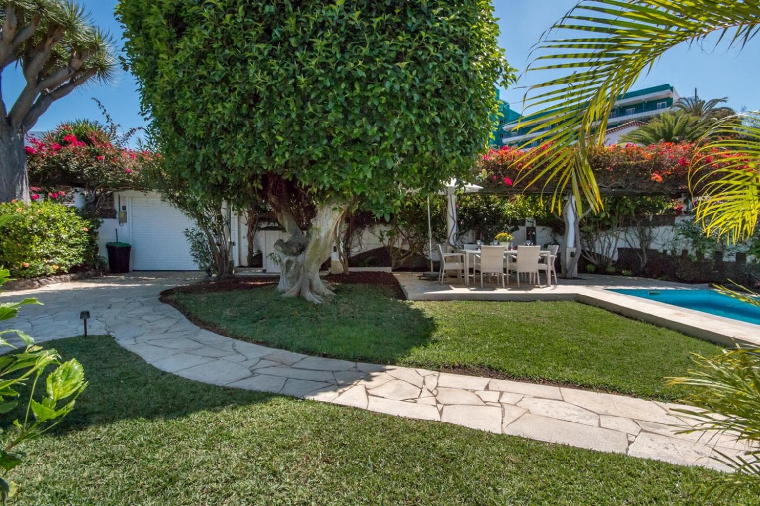 CasaColores - SilverDeluxe Penthouse with private pool or Bronce Garden-Apartment no pool, Puerto de la Cruz — 2