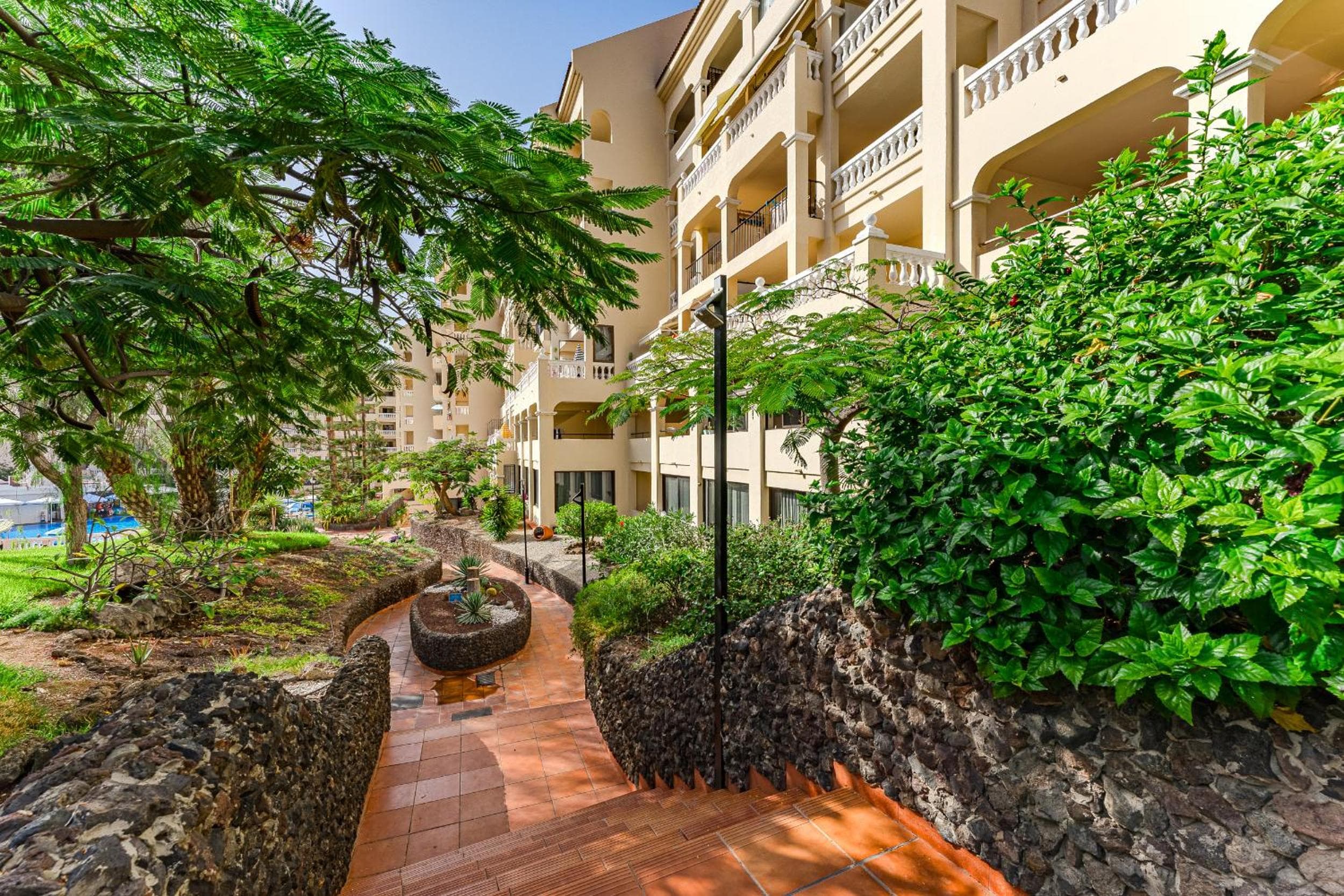 Amplio dúplex en Los Cristianos by AltamarHomes — 4