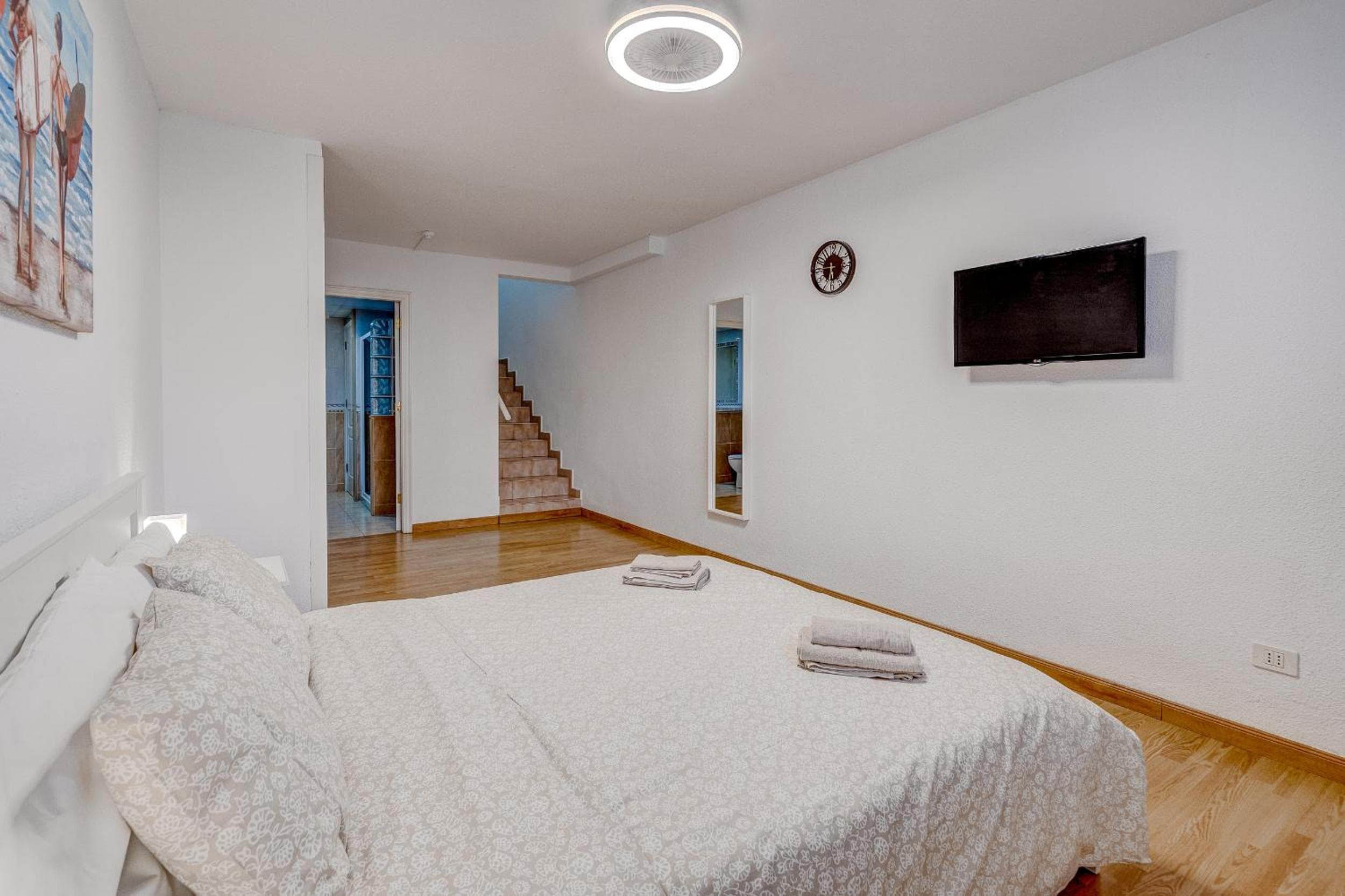 Amplio dúplex en Los Cristianos by AltamarHomes — 2