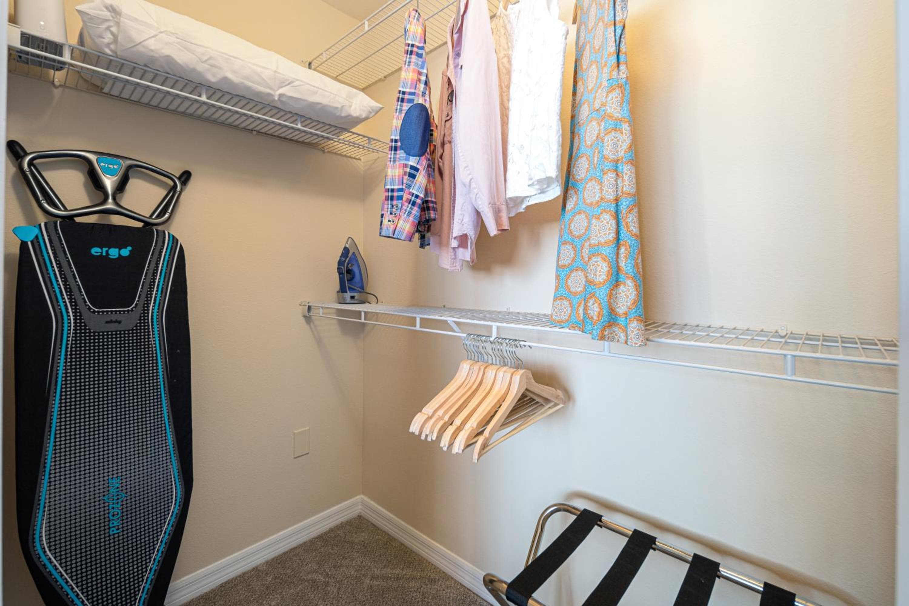 Dharma Home Suites South Miami en Red Road Commons — 15