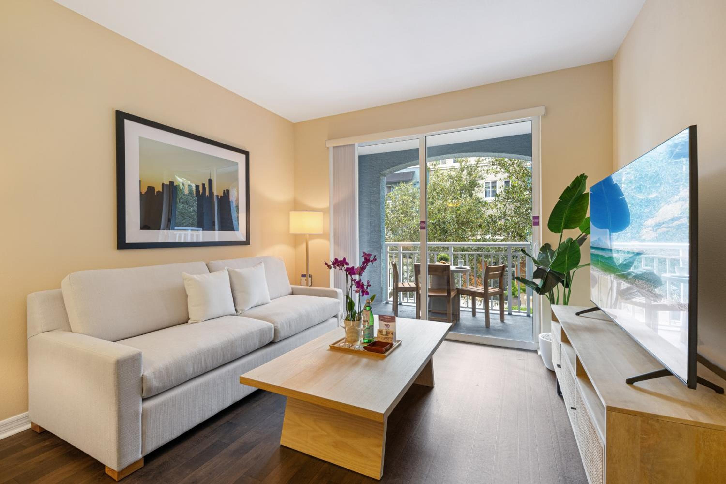 Dharma Home Suites South Miami at Red Road Commons — 12
