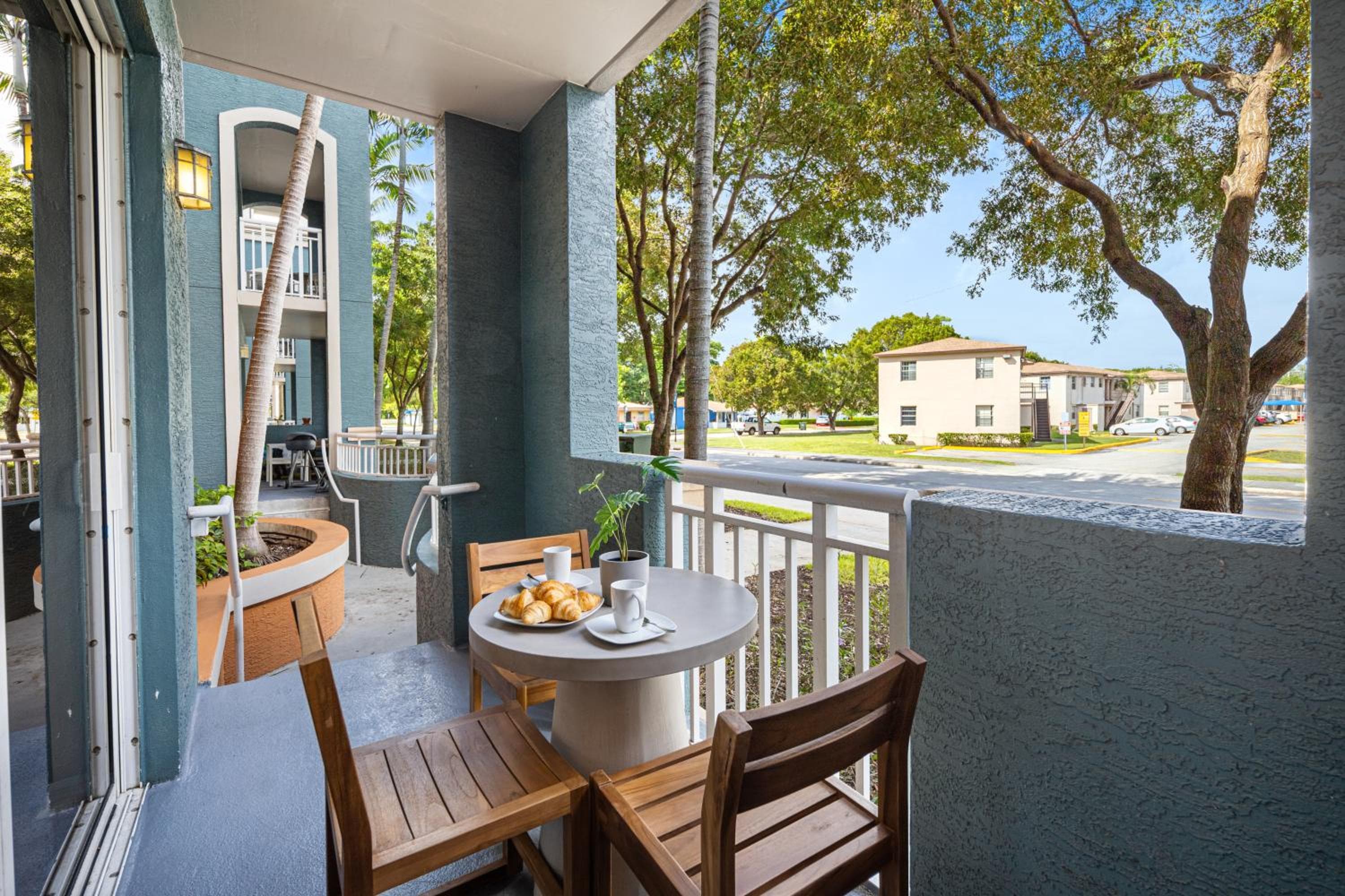Dharma Home Suites South Miami en Red Road Commons — 23