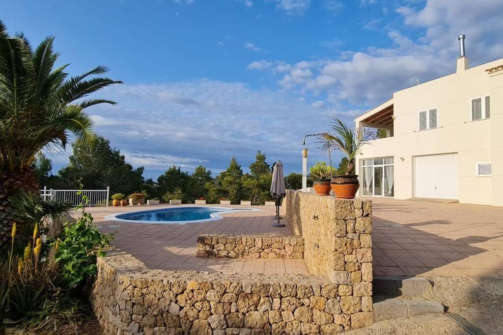beautiful views with pool in ibiza — 15