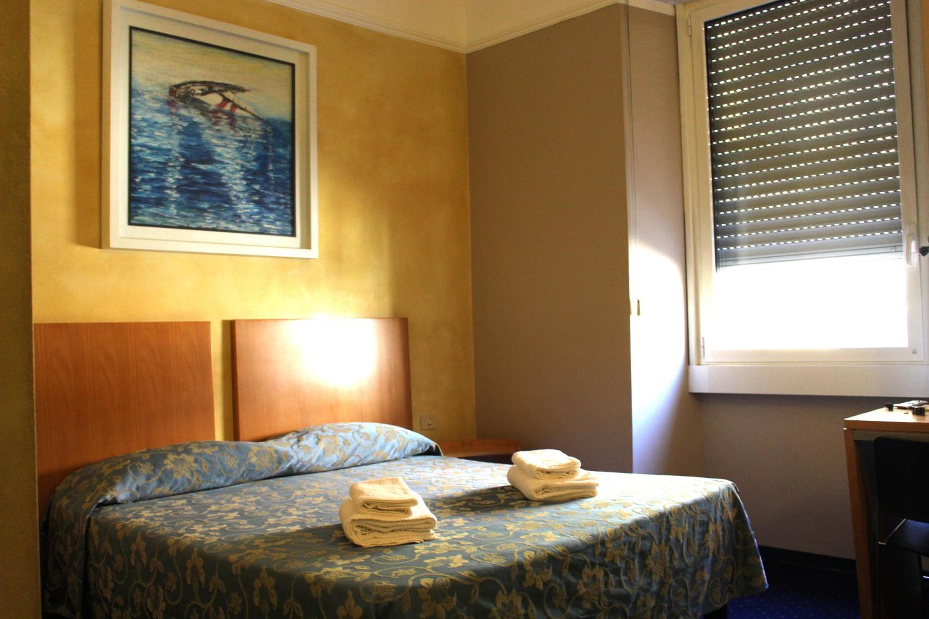 Club Hotel — 30