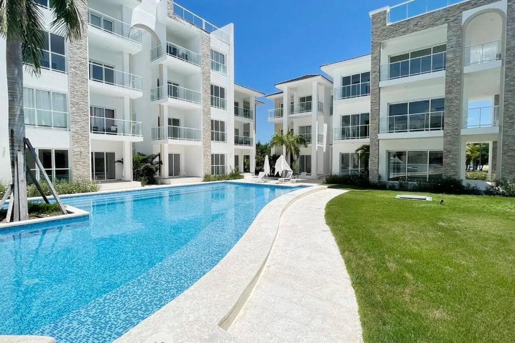 Apartamento de 2 Dormitorios en Hard Rock Golf — 1