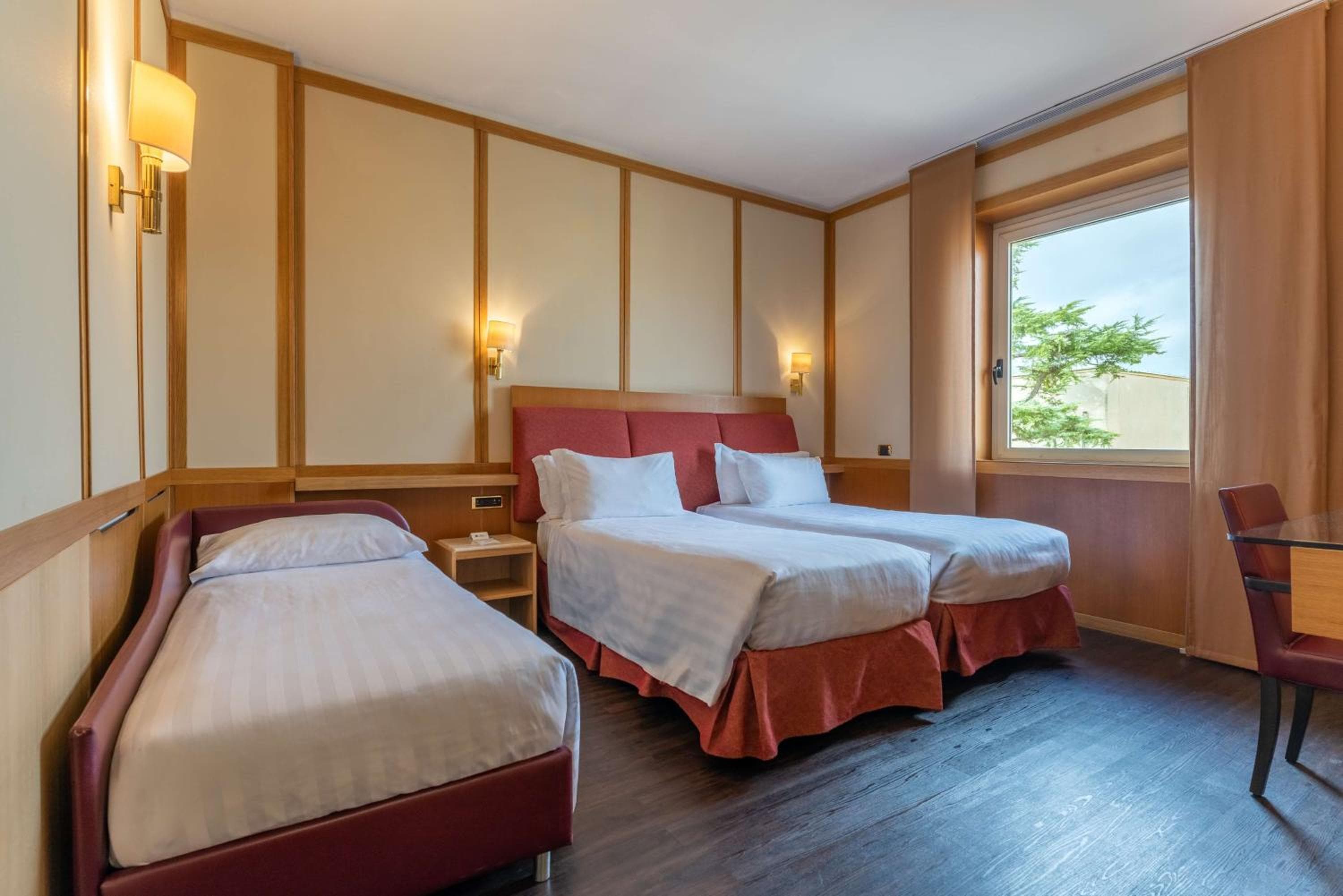 Hilton Garden Inn Rome Colosseum — 2