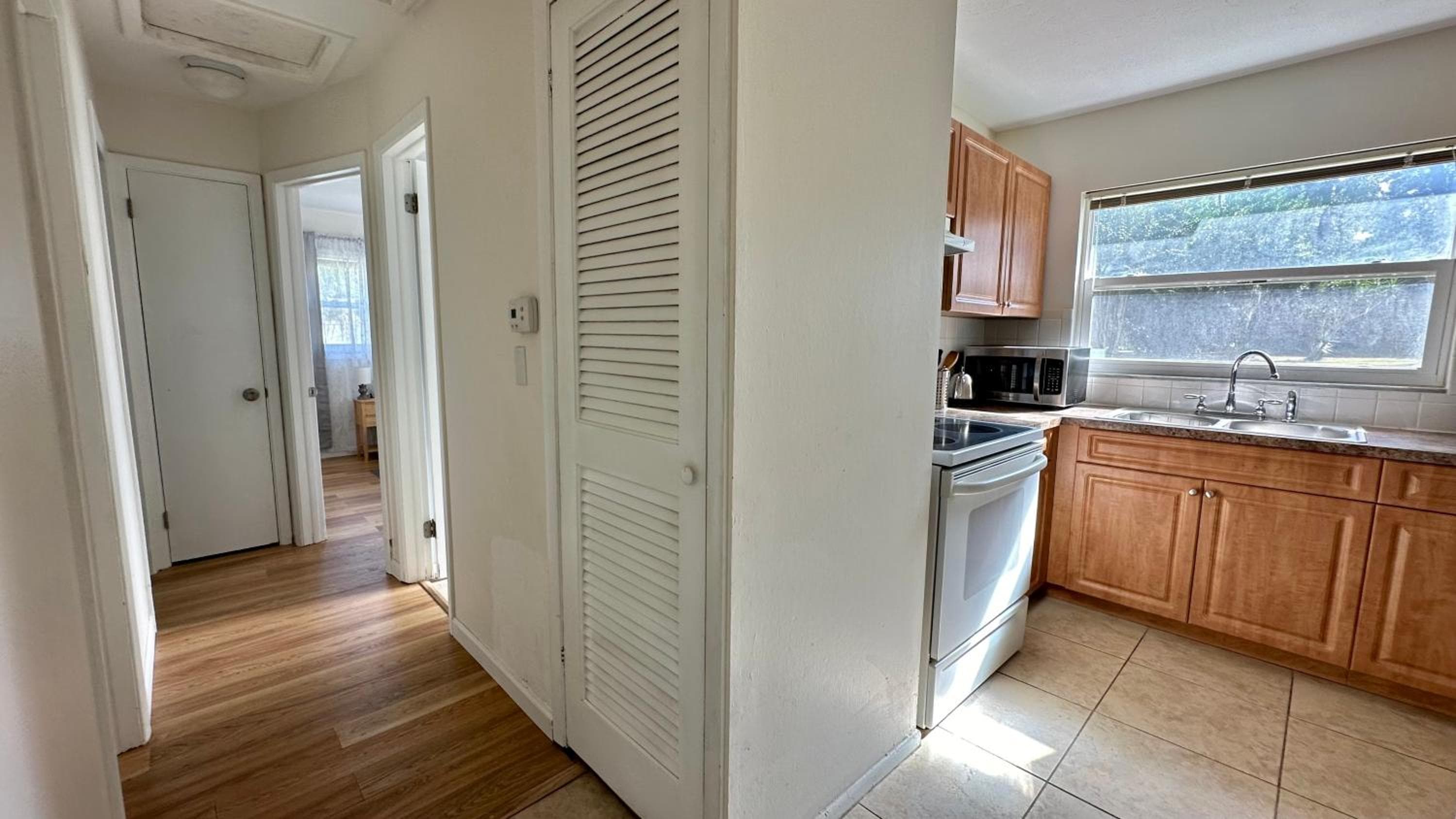 Cozy Rooms near Busch Gardens — 13