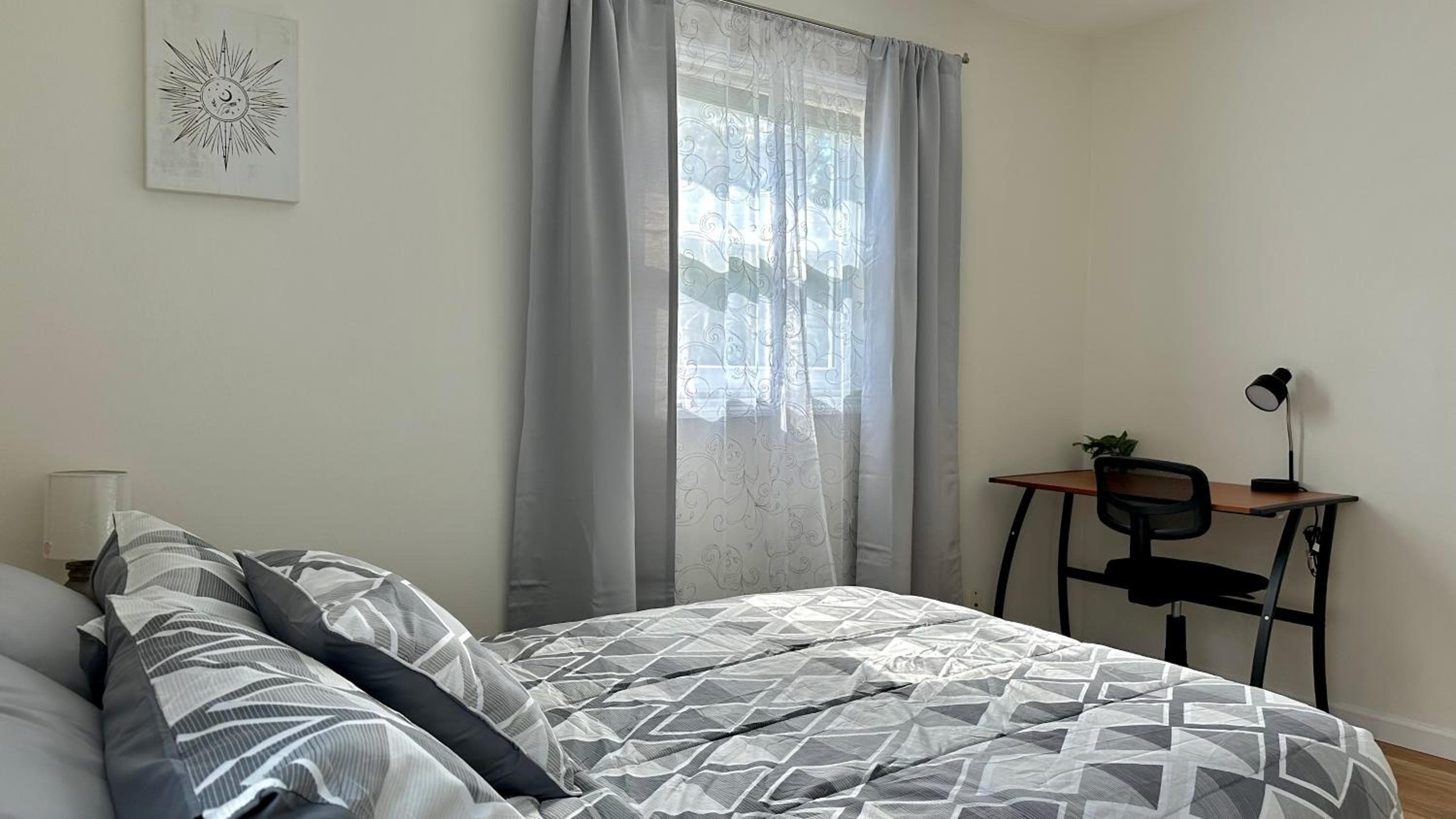 Cozy Rooms near Busch Gardens — 7