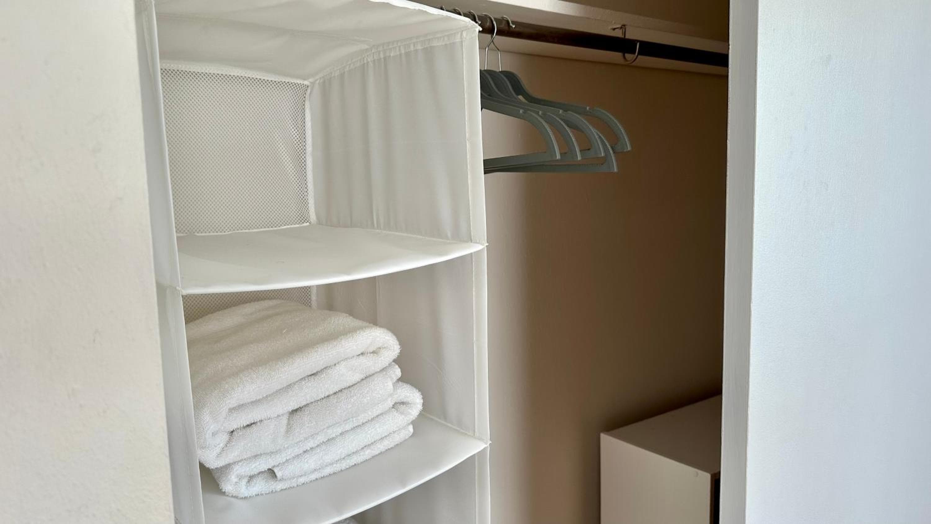 Cozy Rooms near Busch Gardens — 10