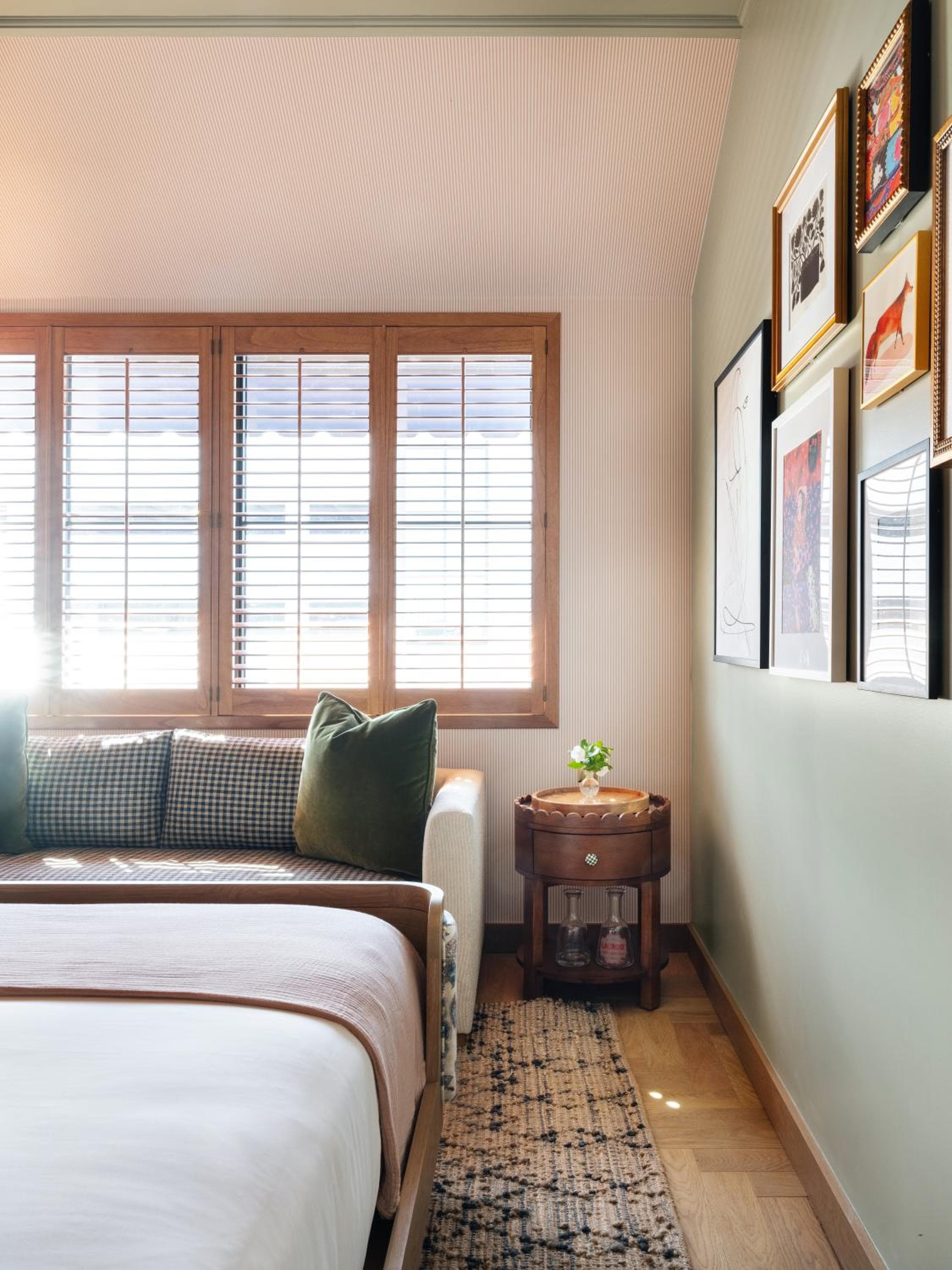 Palihouse Hyde Park Village — 24