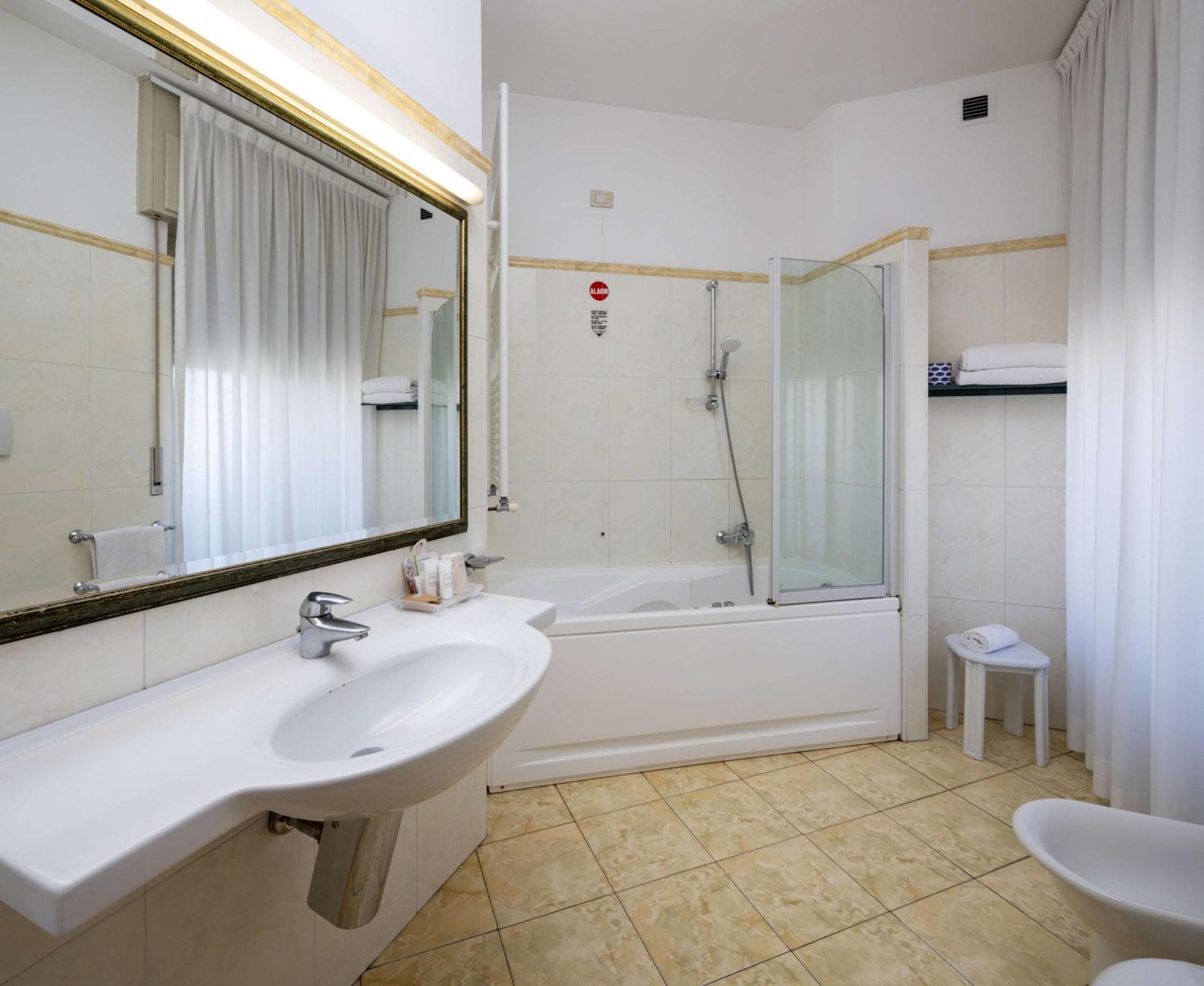 Best Western Hotel Major — 26
