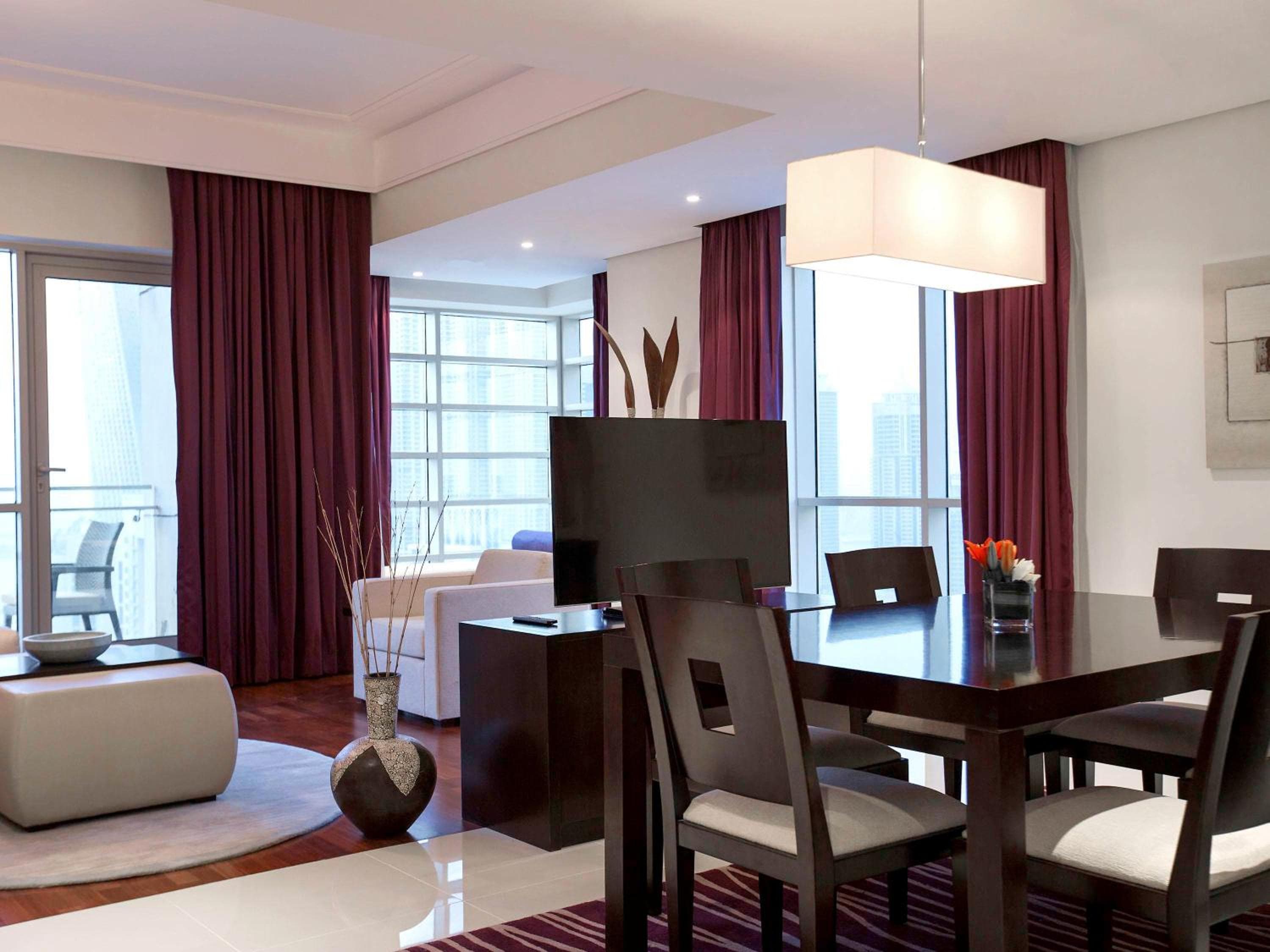 Pullman Dubai Jumeirah Lakes Towers — 7