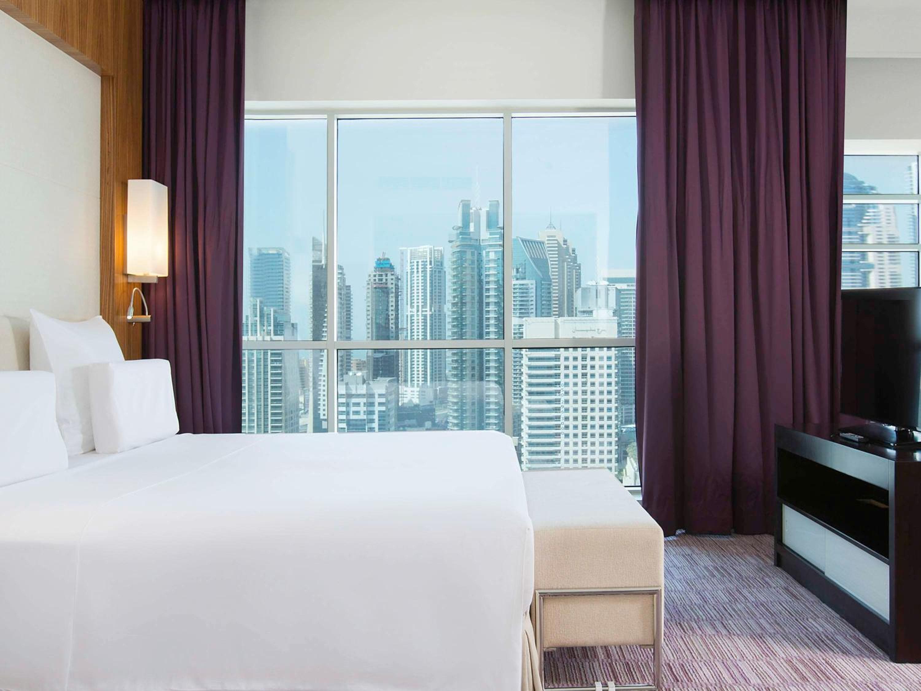 Pullman Dubai Jumeirah Lakes Towers — 9