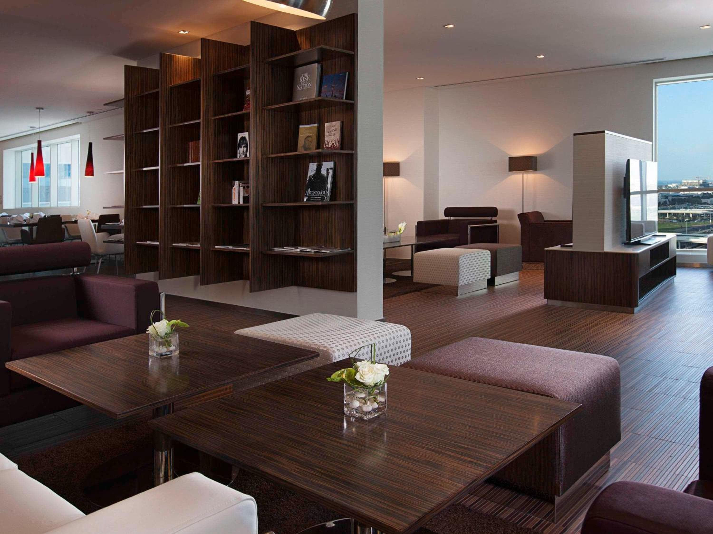 Pullman Dubai Jumeirah Lakes Towers — 15