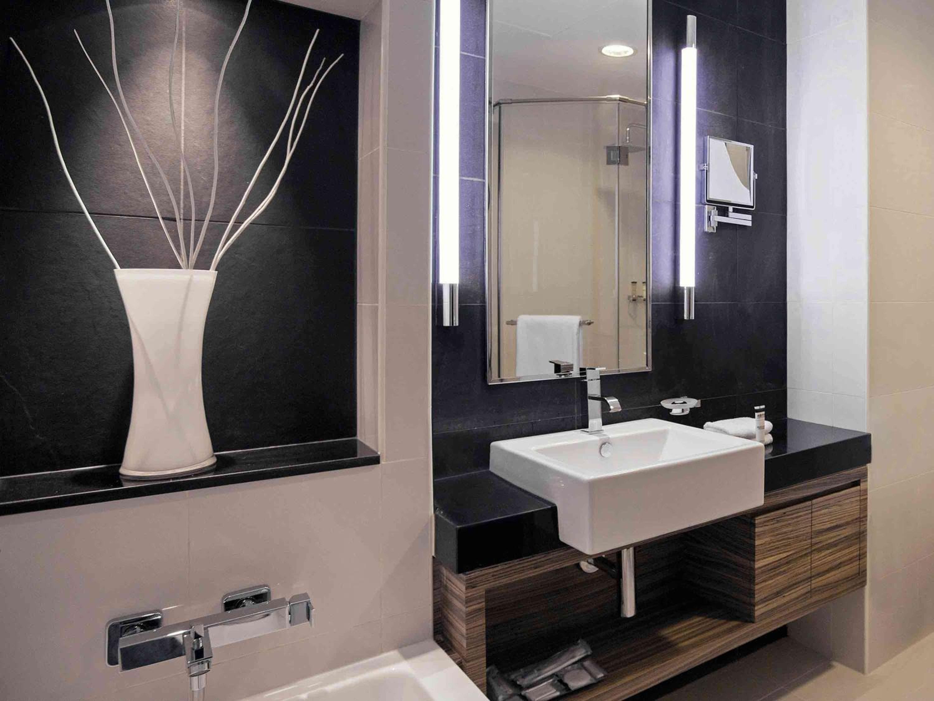 Pullman Dubai Jumeirah Lakes Towers — 17
