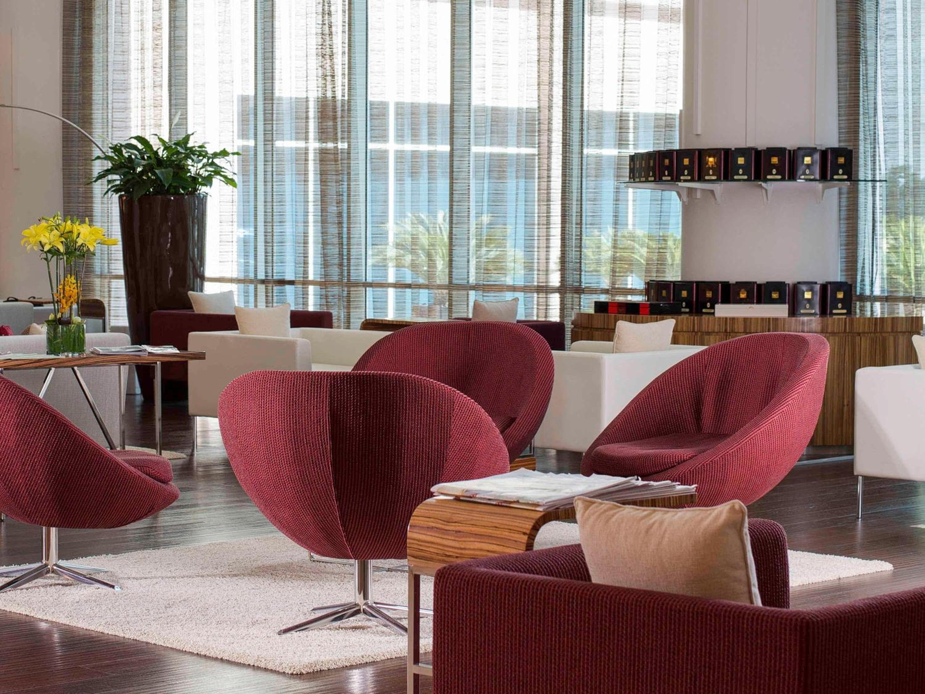 Pullman Dubai Jumeirah Lakes Towers — 13