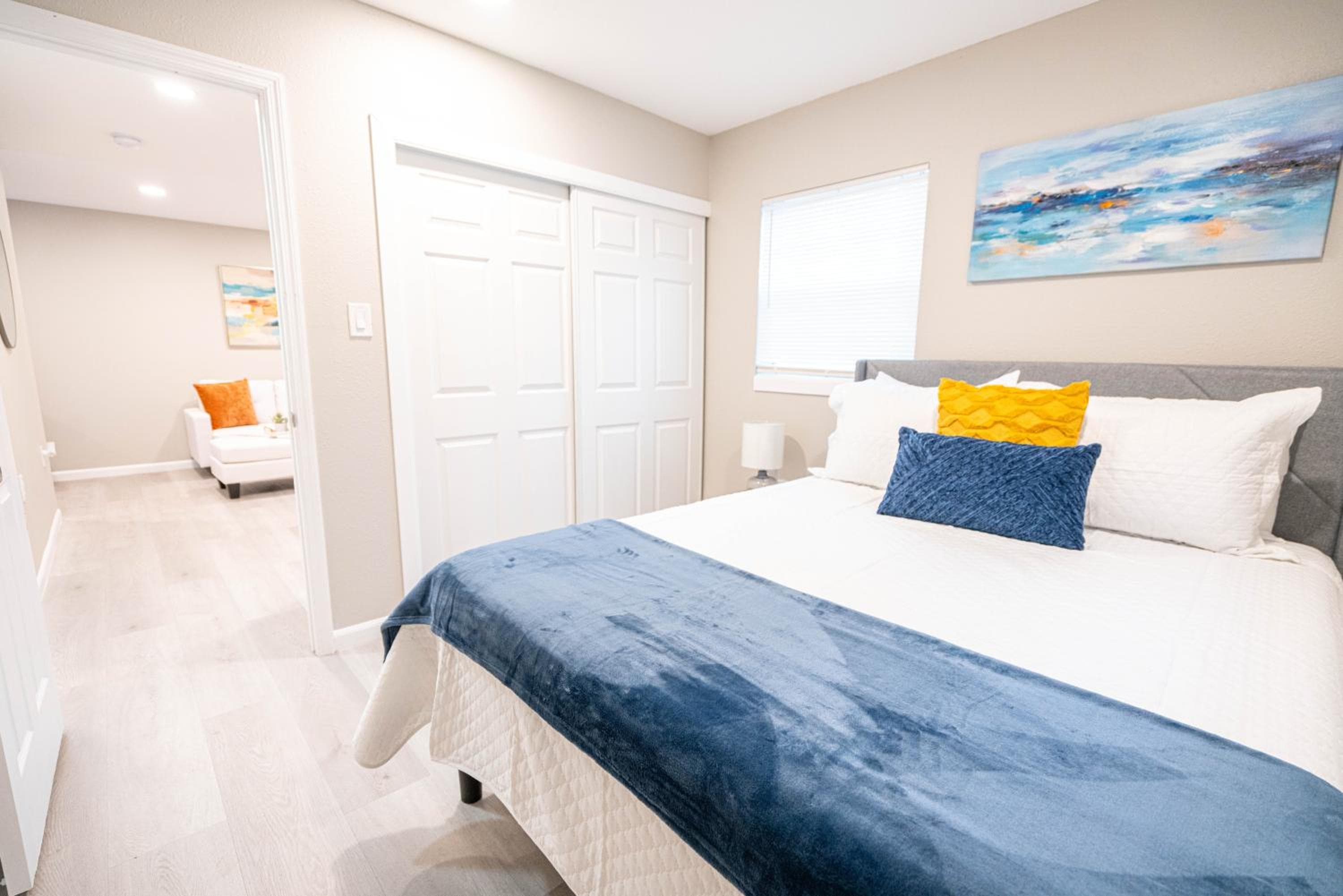 UNIVERSITY SERENITY SUITES — 3