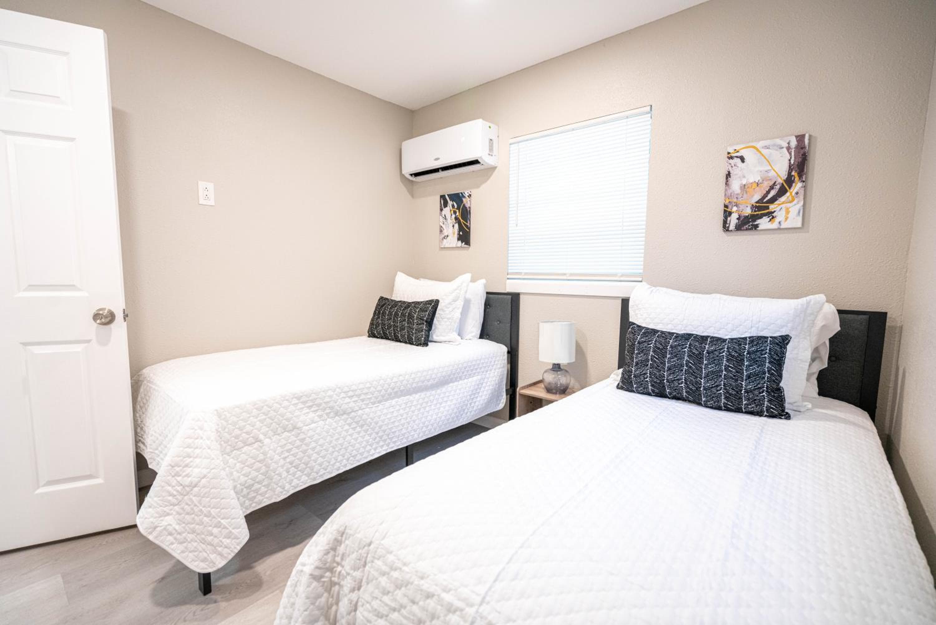 UNIVERSITY SERENITY SUITES — 26