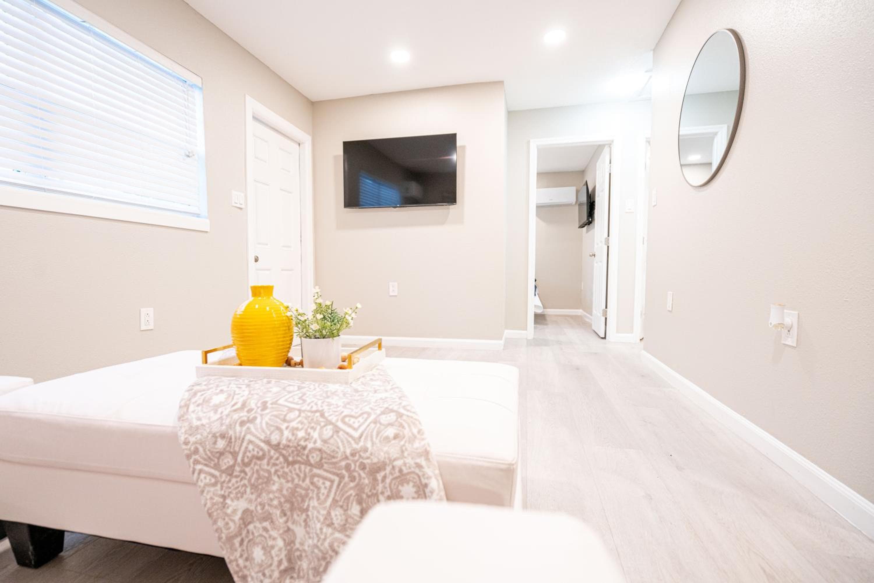UNIVERSITY SERENITY SUITES — 15