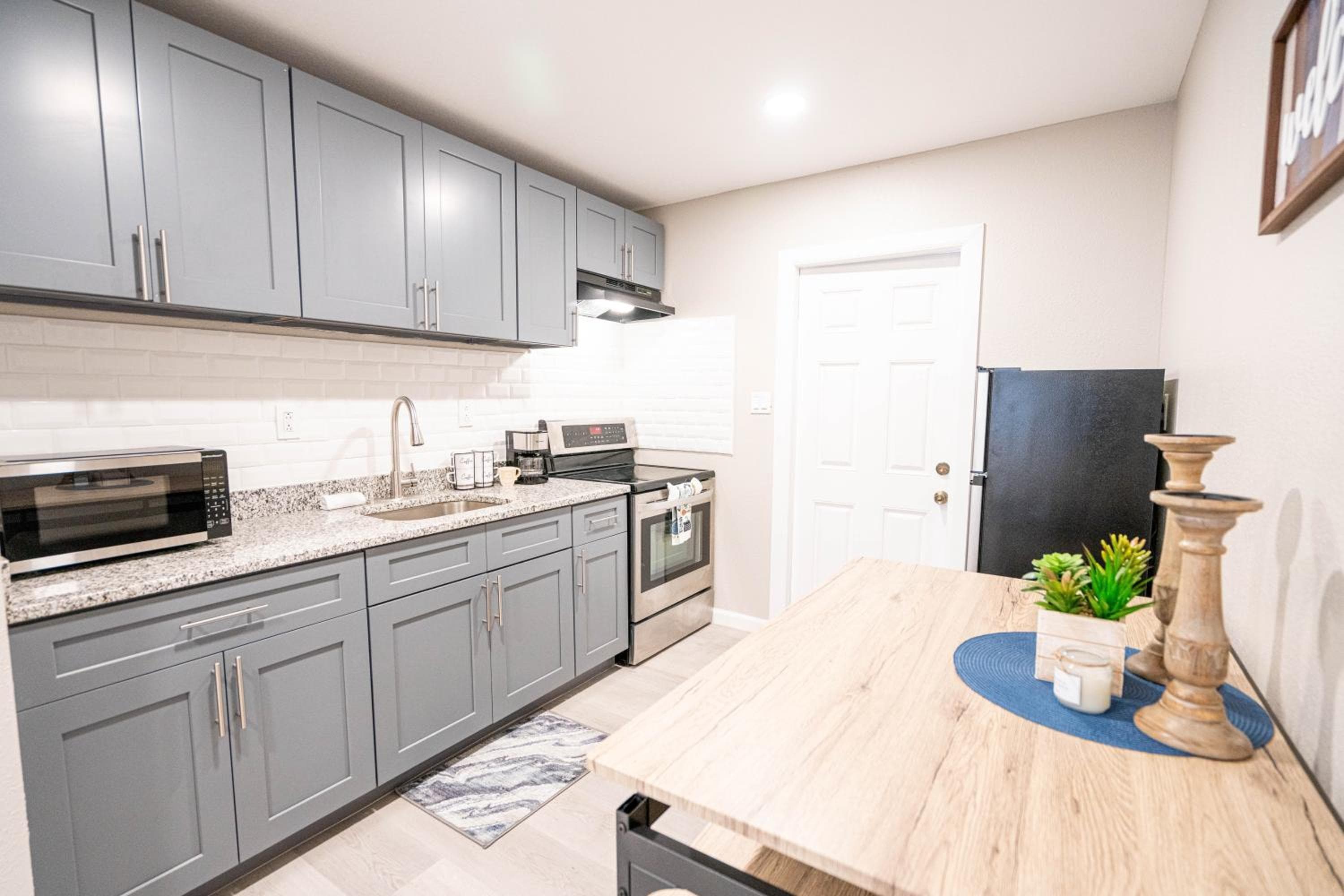 UNIVERSITY SERENITY SUITES — 4
