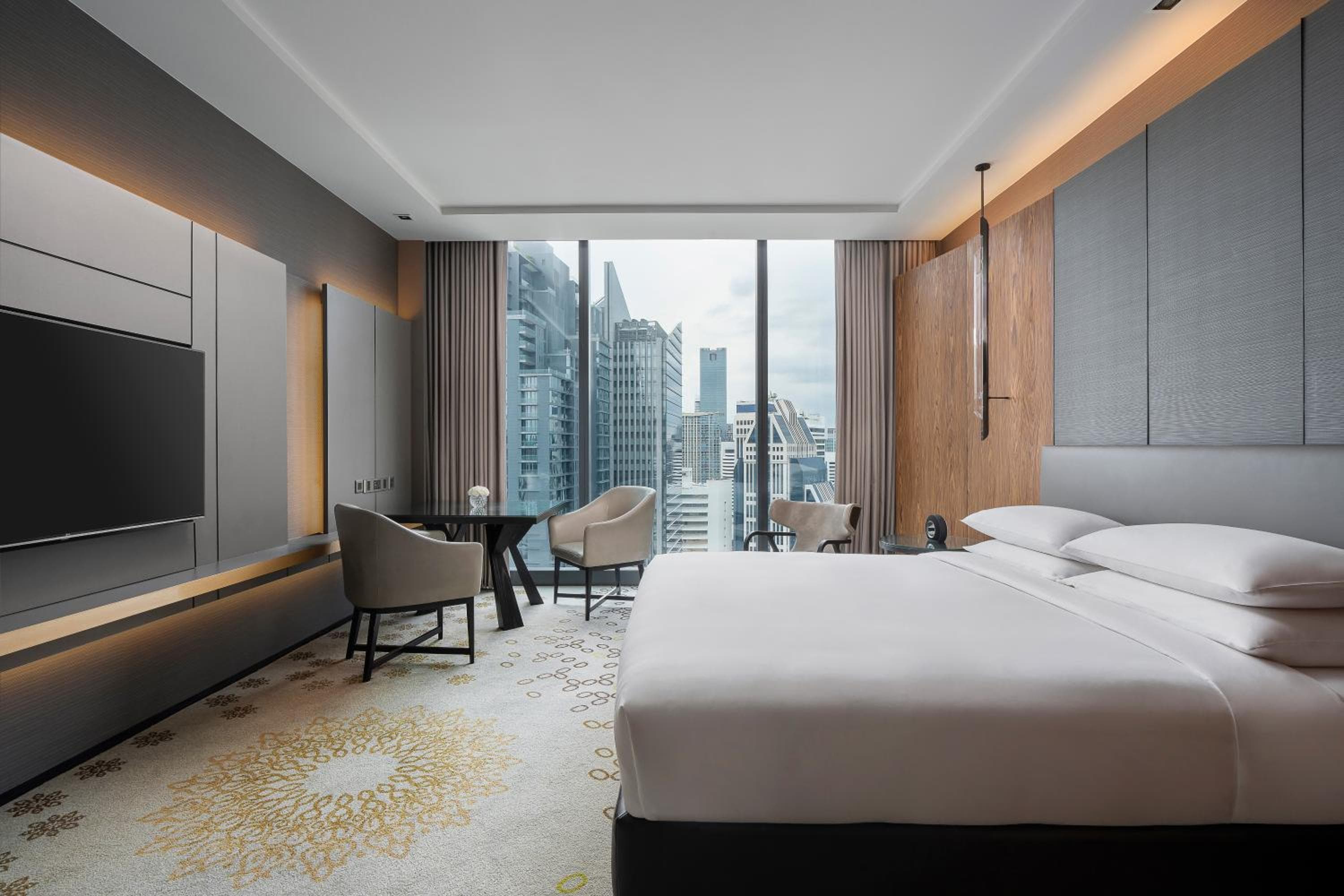 Hyatt Regency Bangkok Sukhumvit — 15