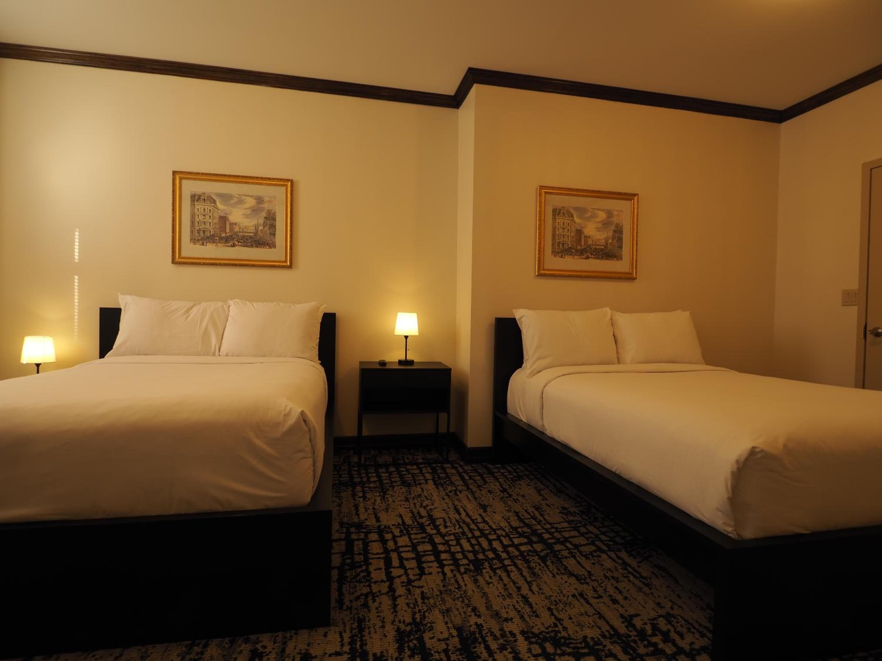 Night Hotel Broadway — 28
