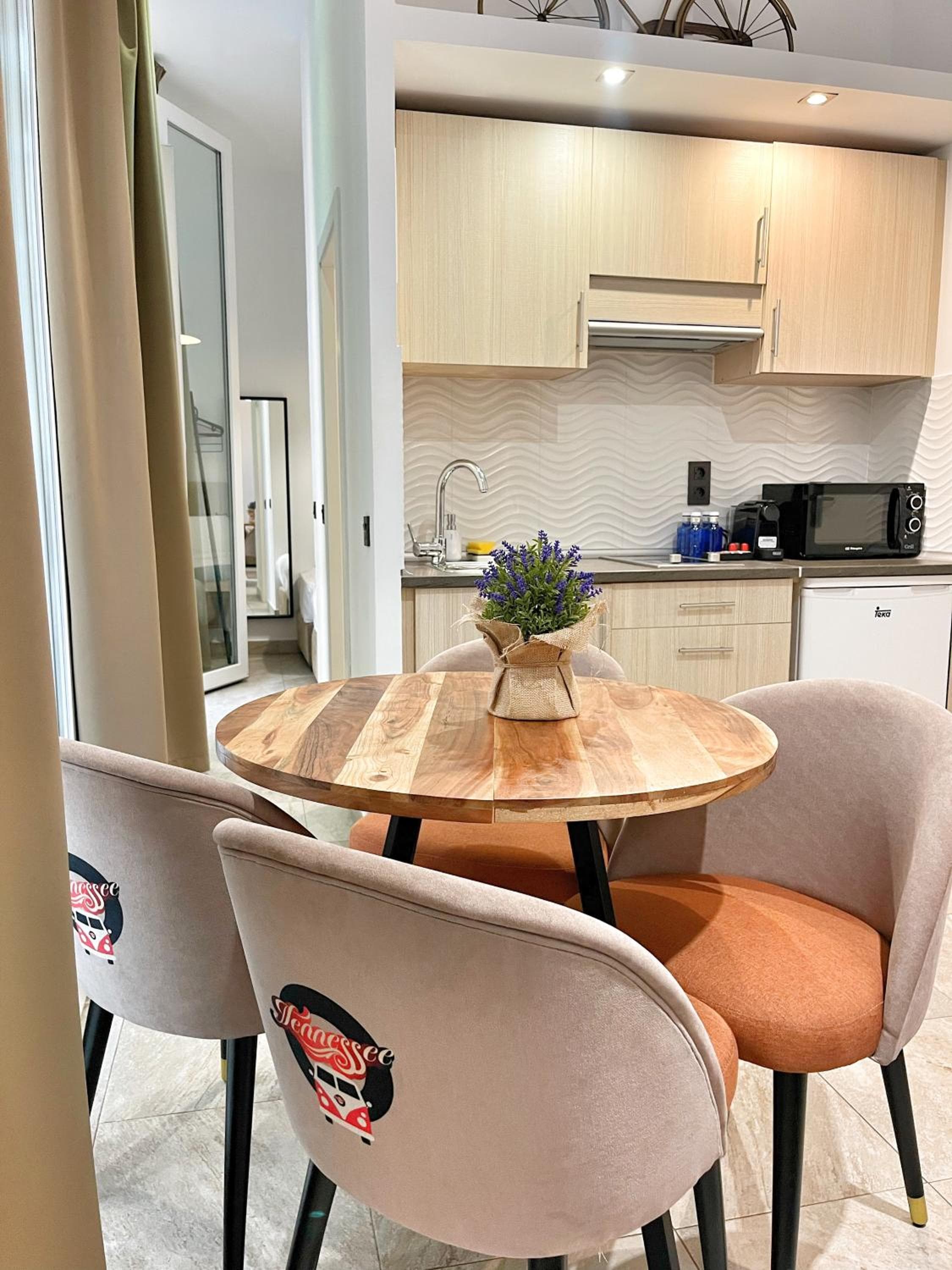 Tennessee Urban Suites — 2