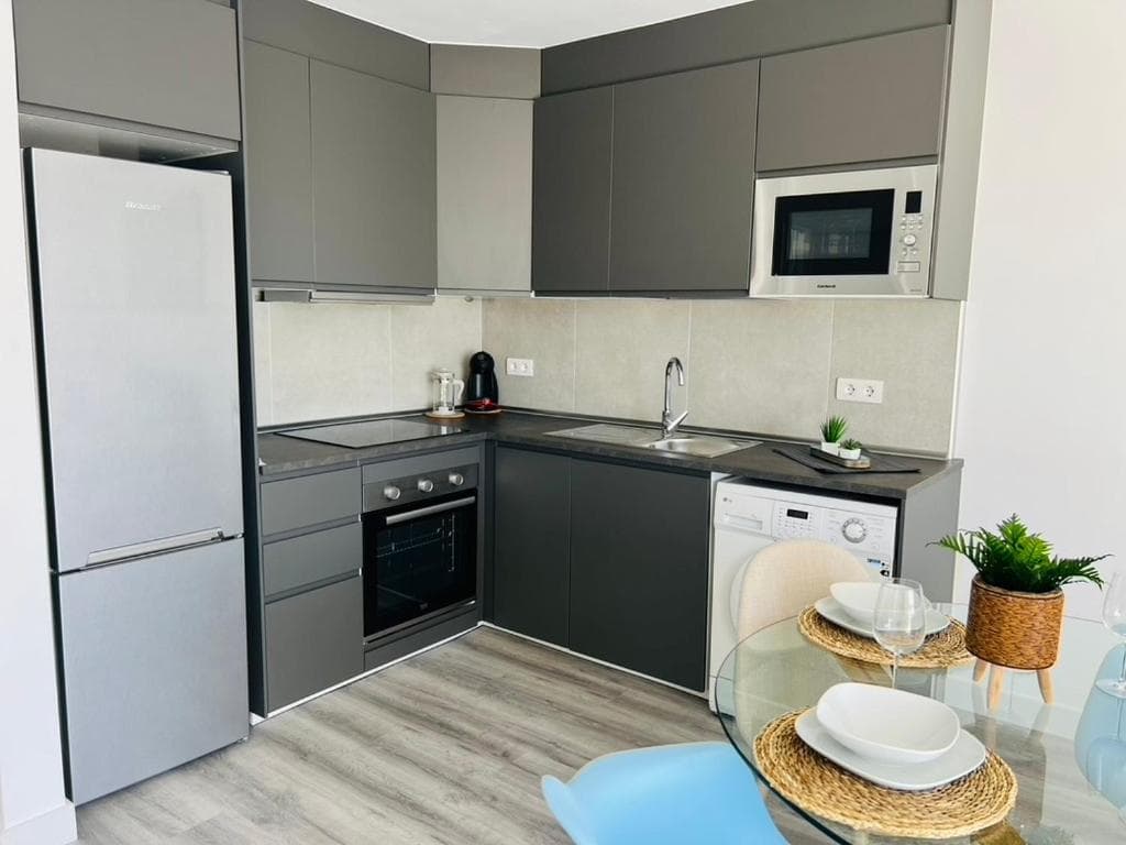 Linares Central Apartment Los Cristianos — 2
