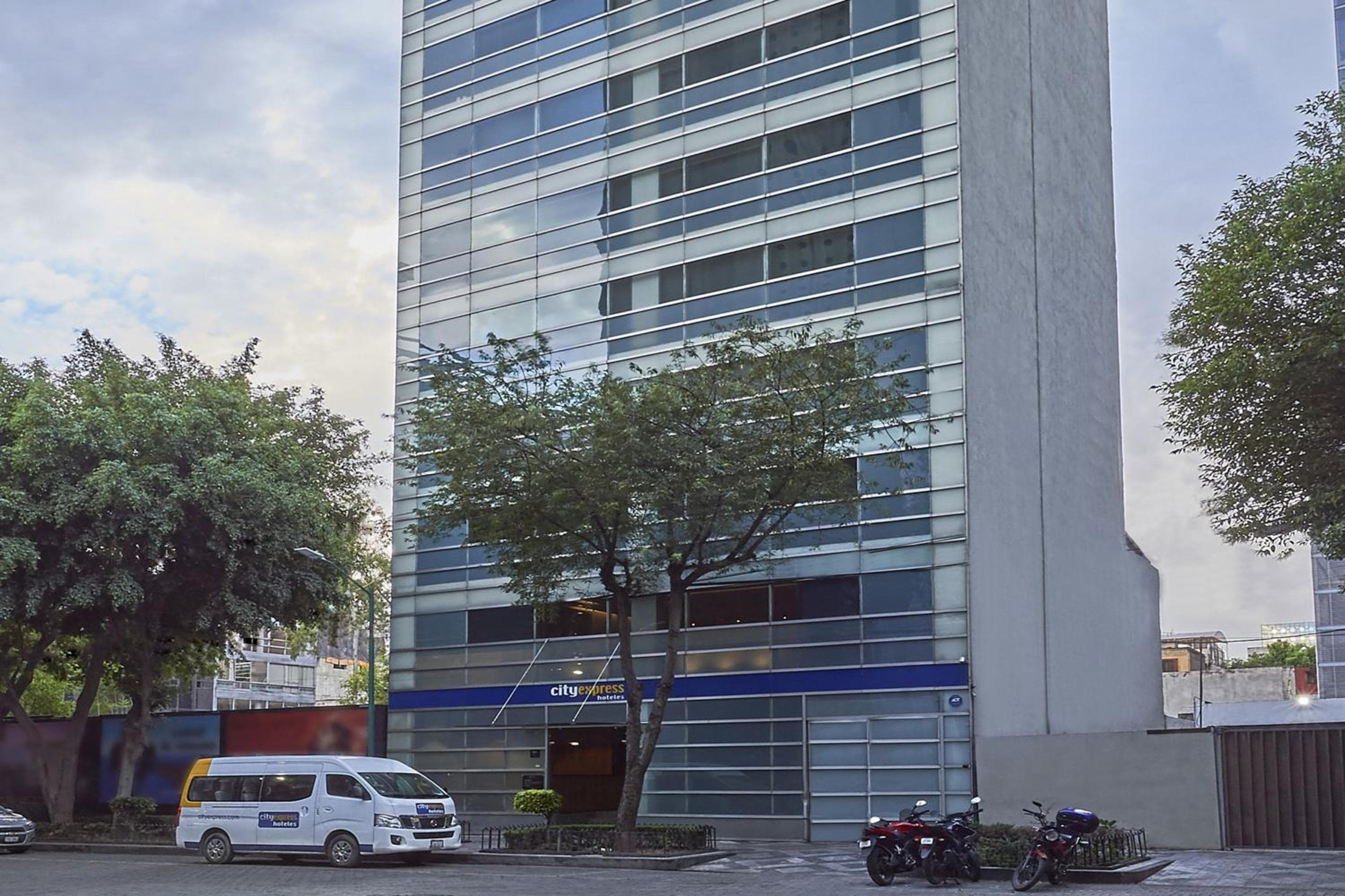 City Express by Marriott EBC Reforma — 2