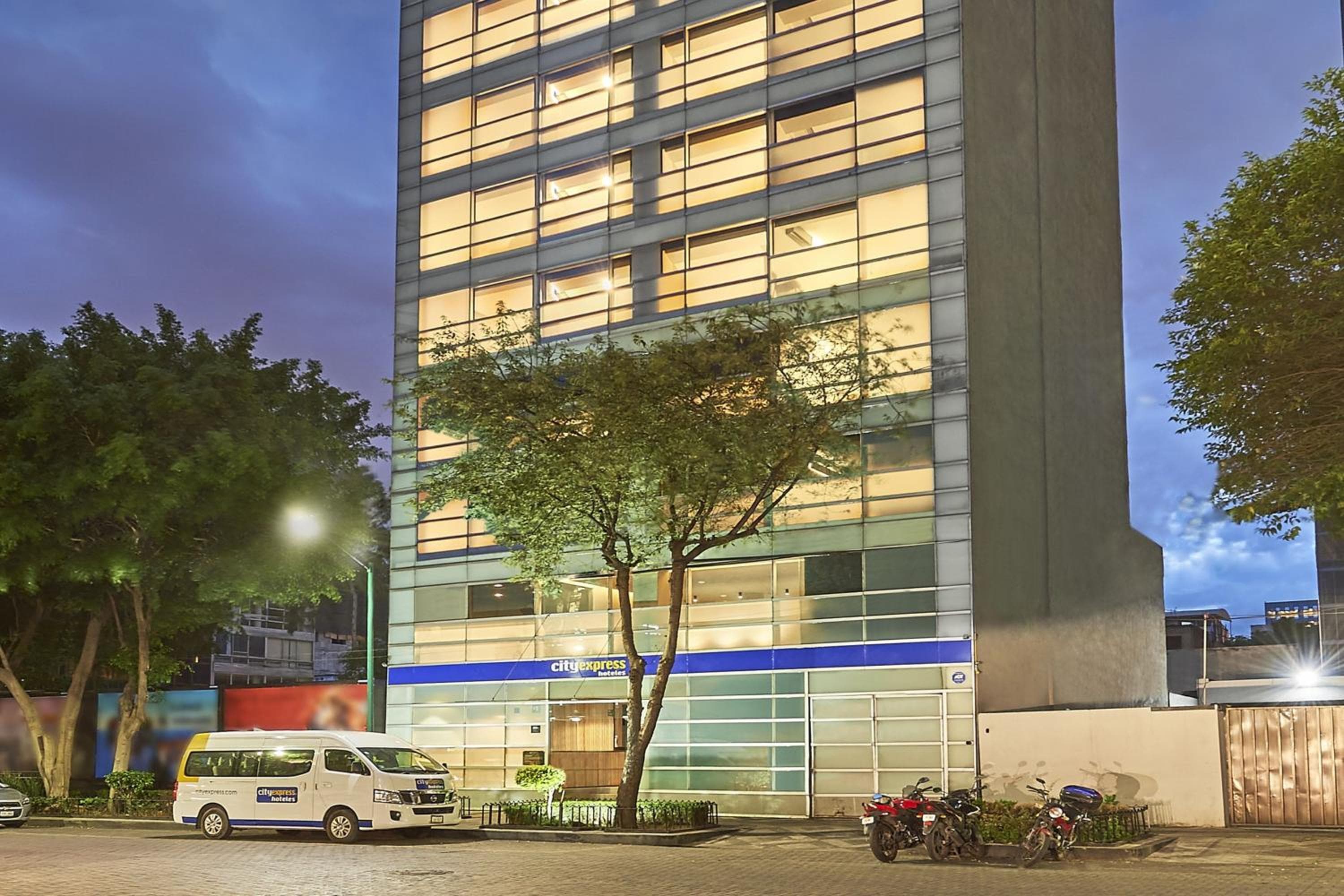 City Express by Marriott EBC Reforma — 3