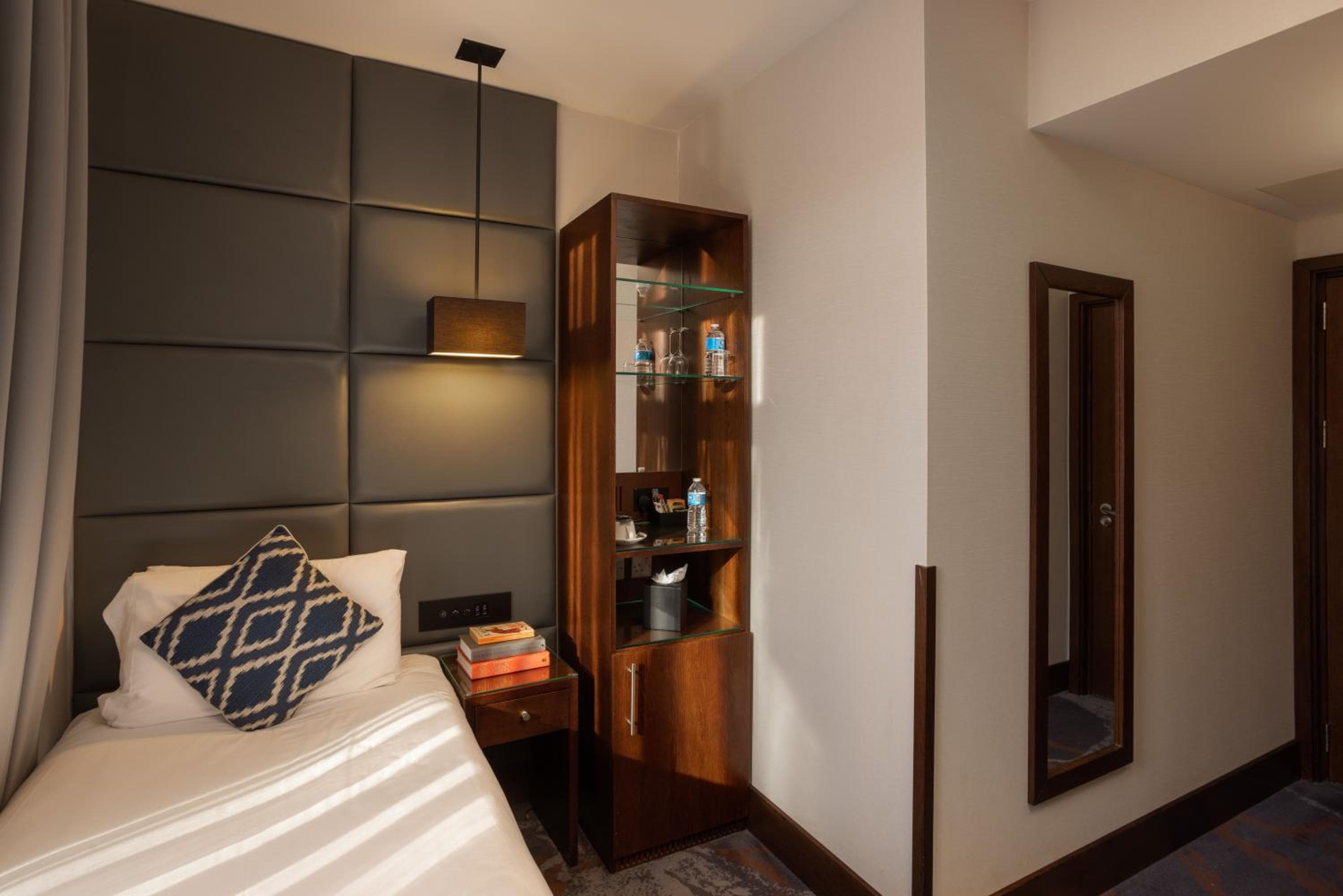 Montcalm Chilworth Townhouse — 19