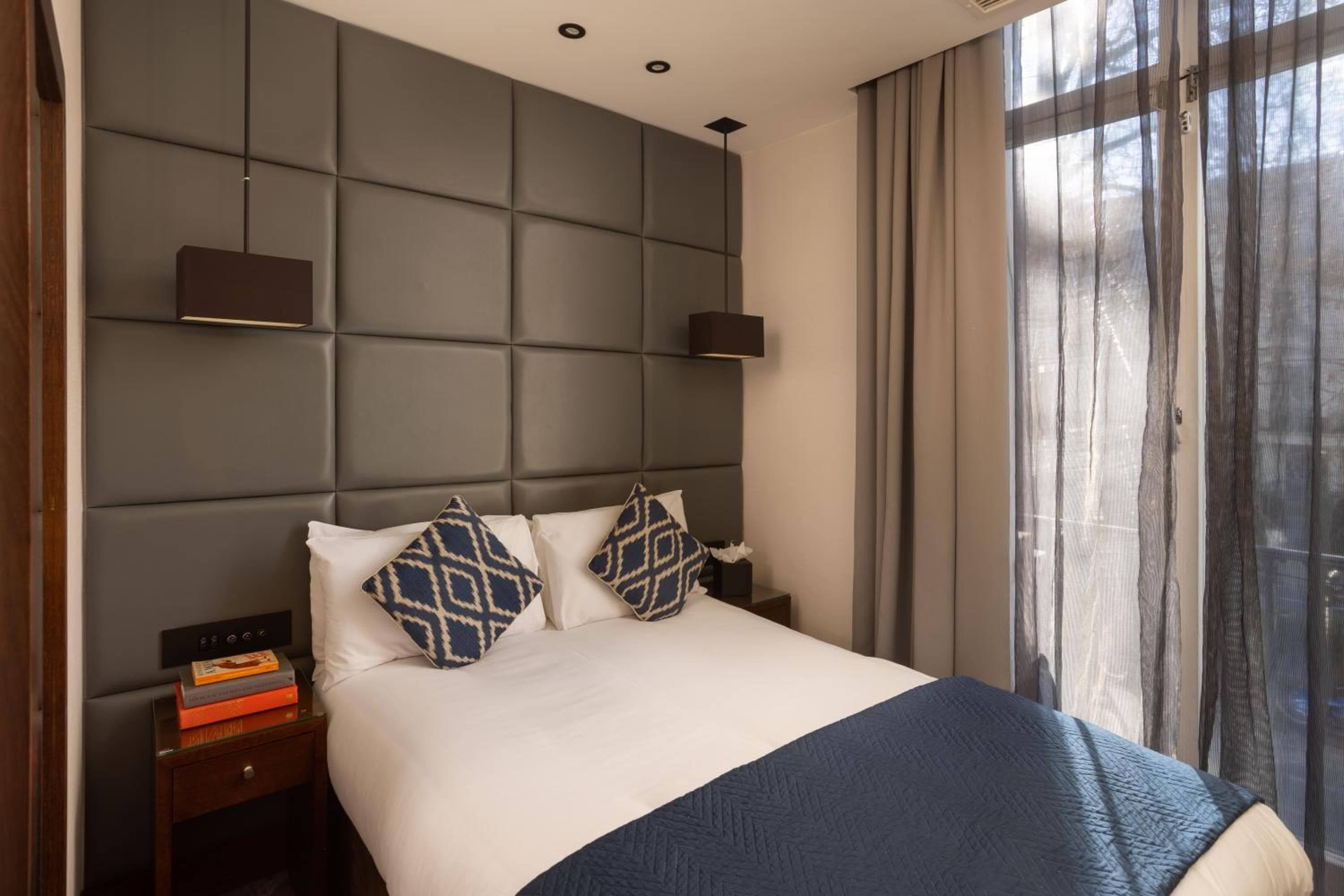 Montcalm Chilworth Townhouse — 5