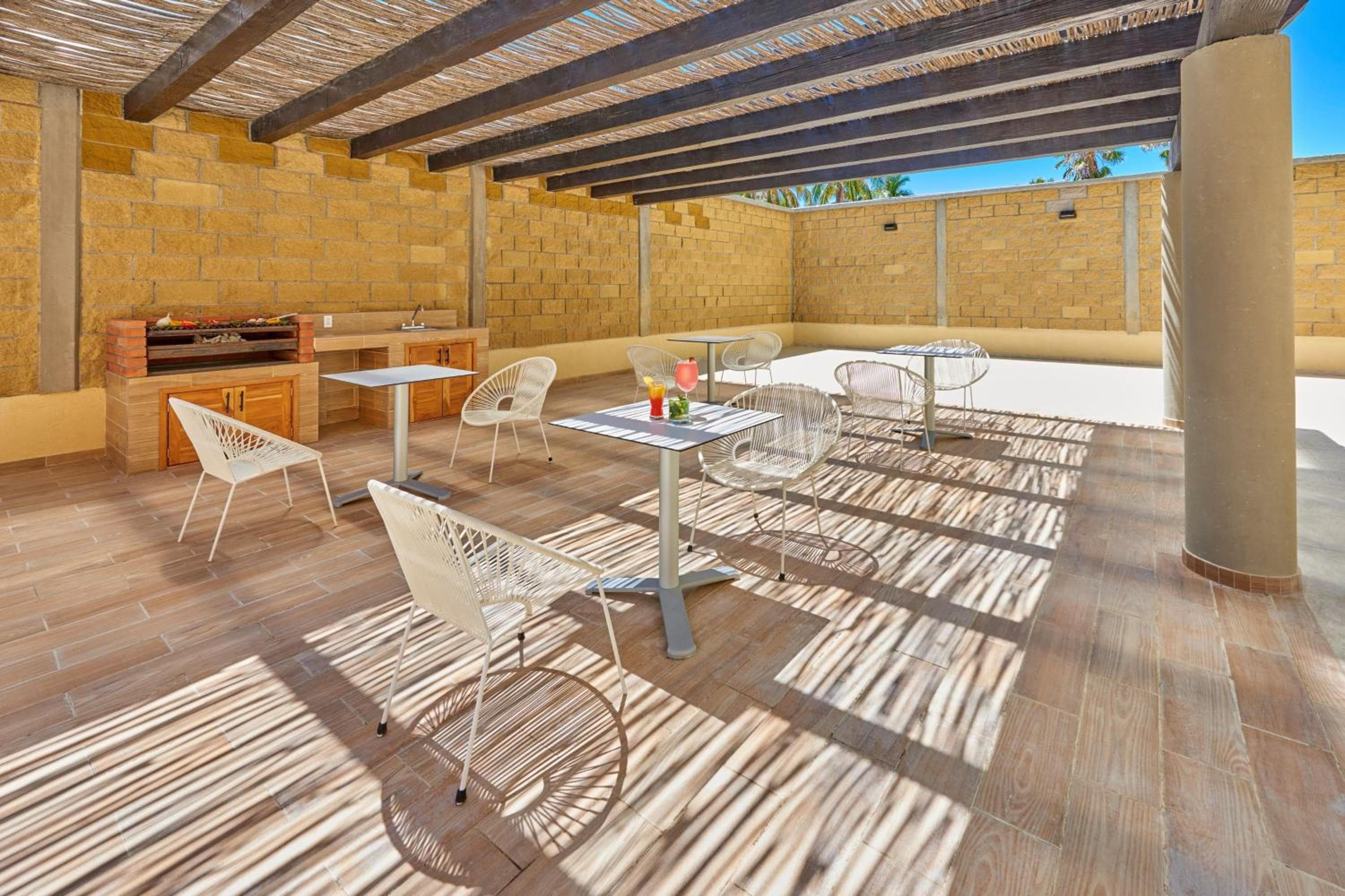 City Express Suites by Marriott Cabo San Lucas — 7