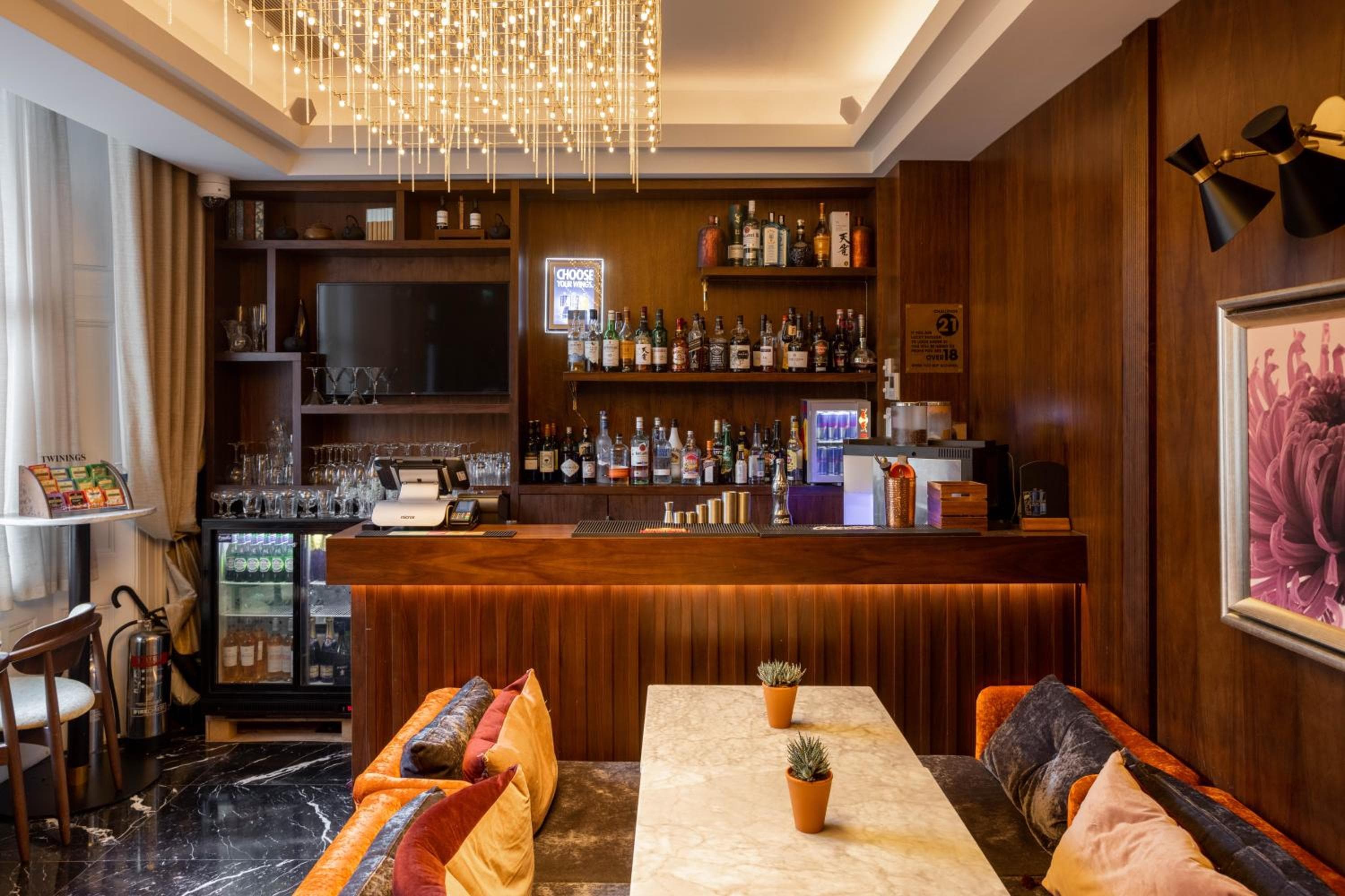 Montcalm Chilworth Townhouse — 23