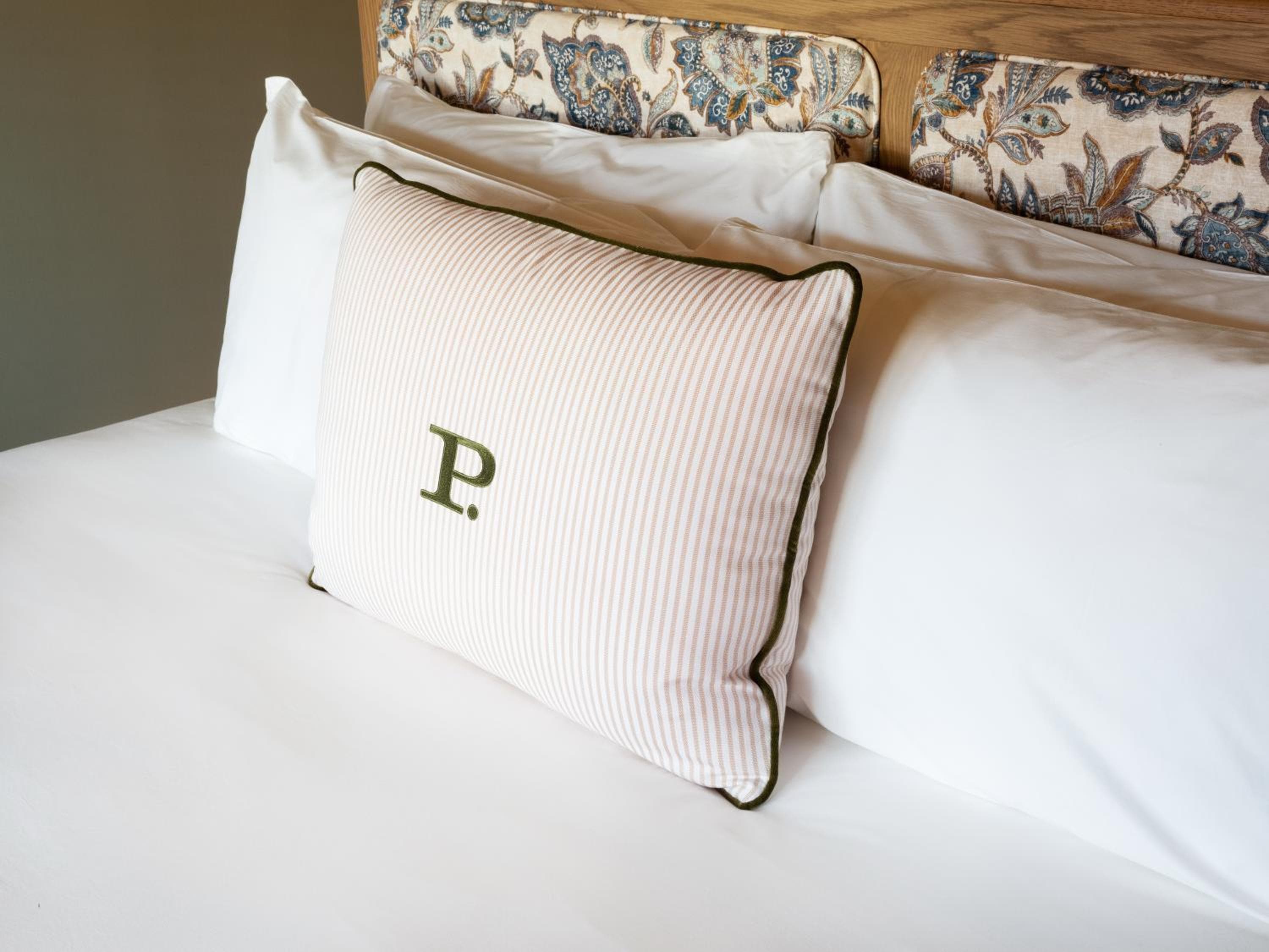 Palihouse Hyde Park Village — 6