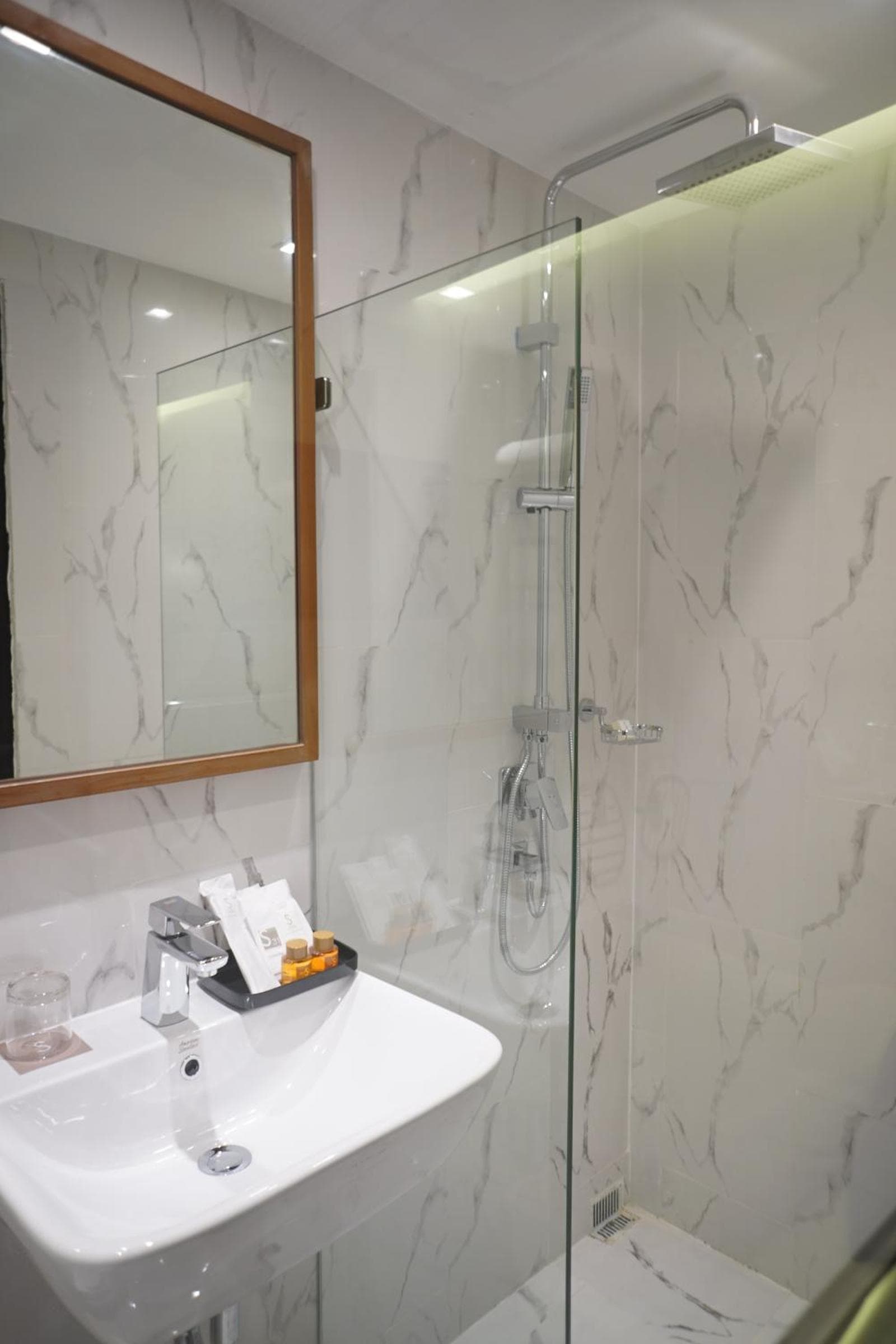 S Box Sukhumvit Hotel - SHA Extra Plus — 30