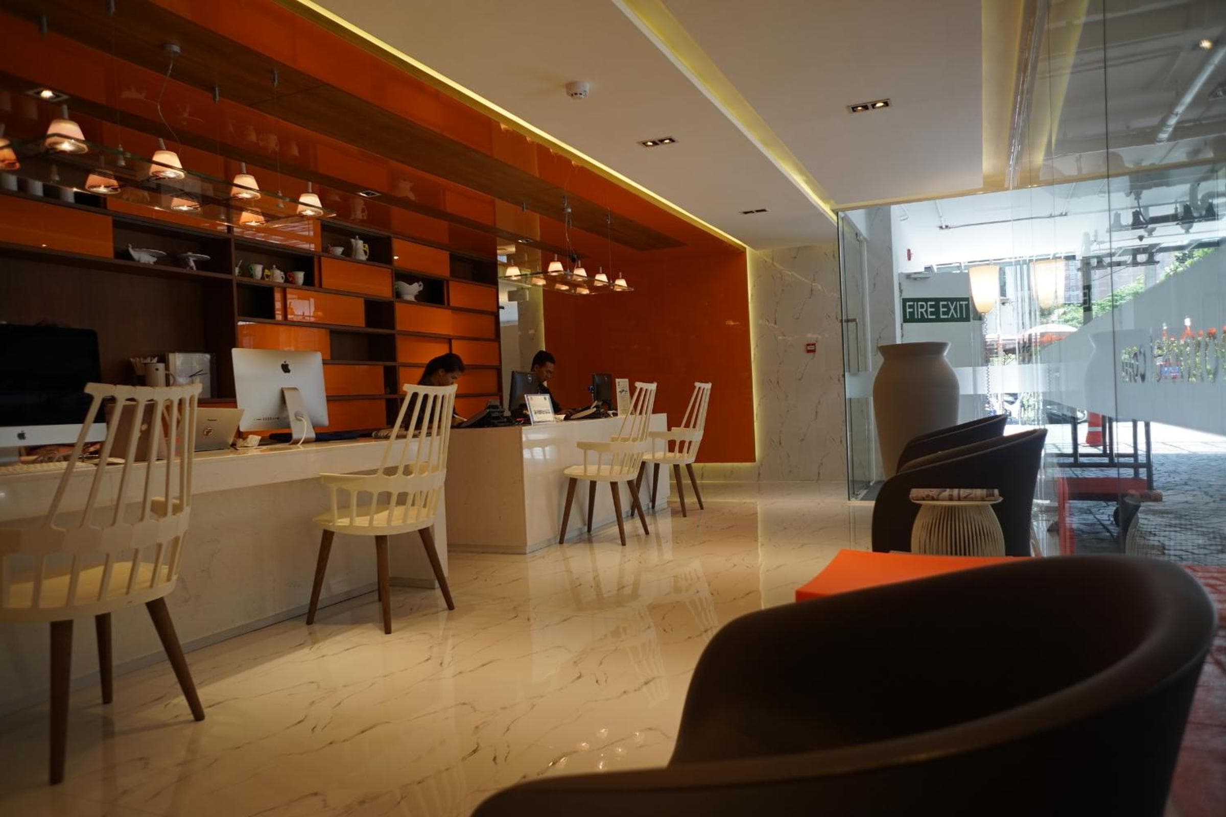 S Box Sukhumvit Hotel — 18
