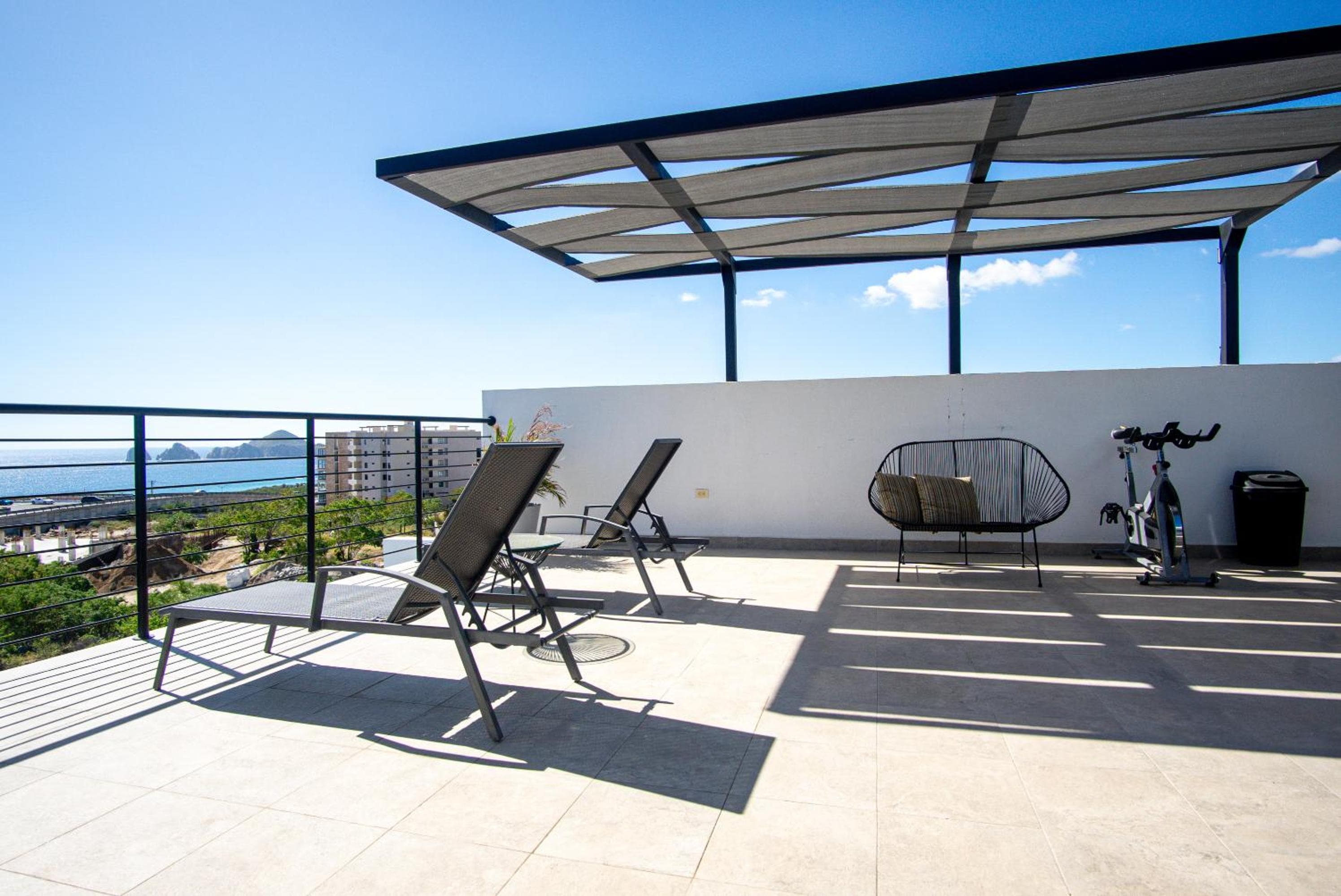 Increíble condominio de 2 recámaras y 2 baños a 10 minutos de la playa, DT y la Marina — 2