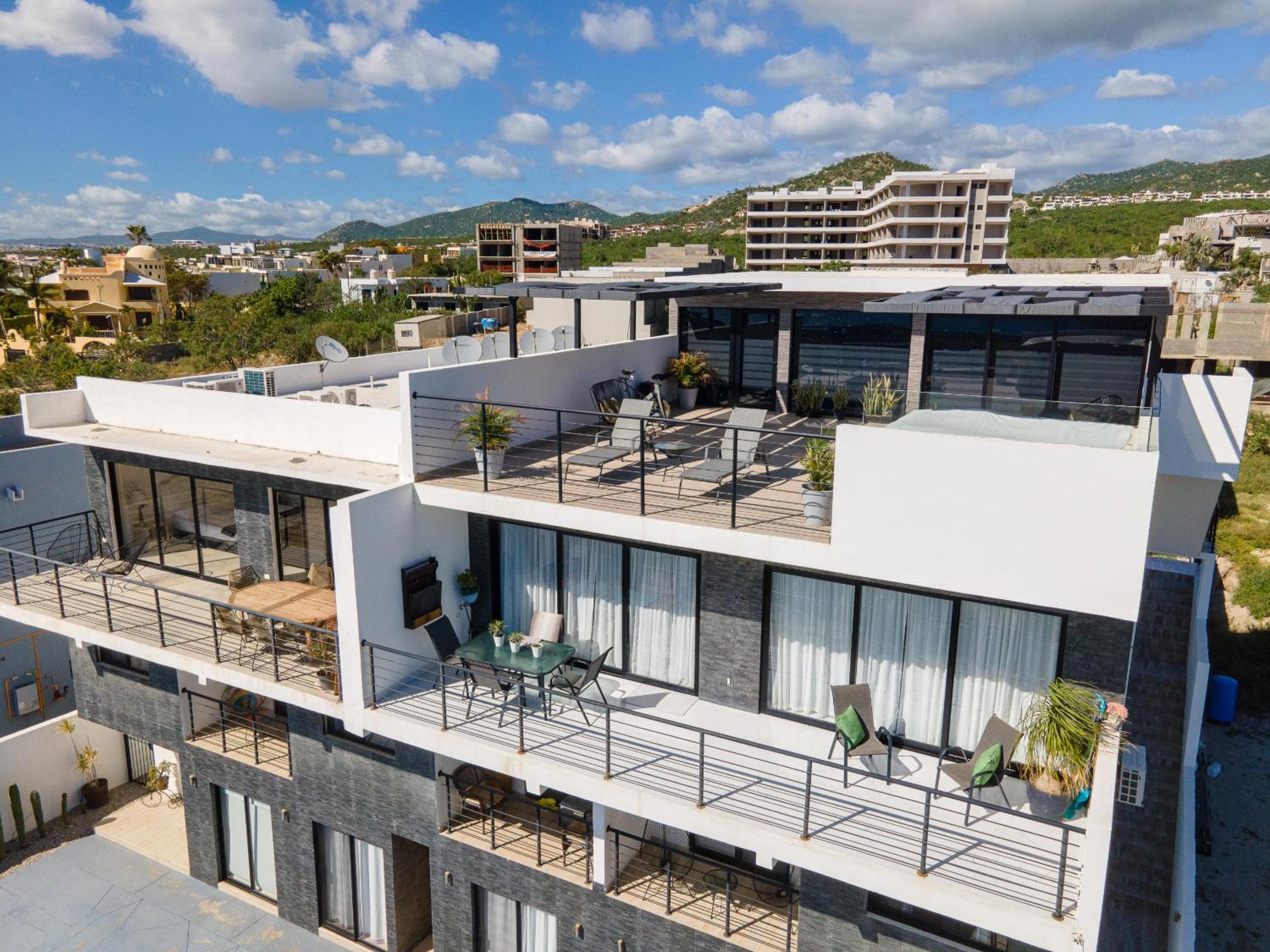 Increíble condominio de 2 recámaras y 2 baños a 10 minutos de la playa, DT y la Marina — 5