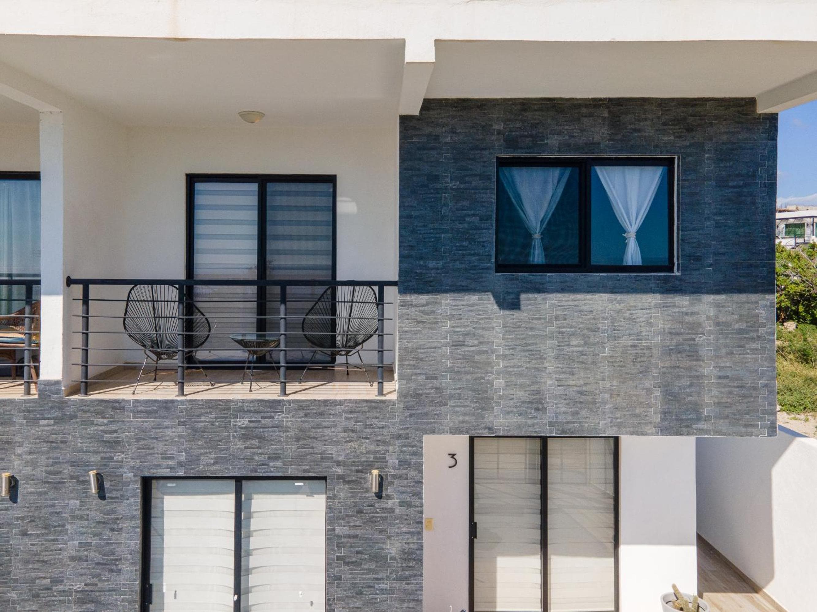 Increíble condominio de 2 recámaras y 2 baños a 10 minutos de la playa, DT y la Marina — 6