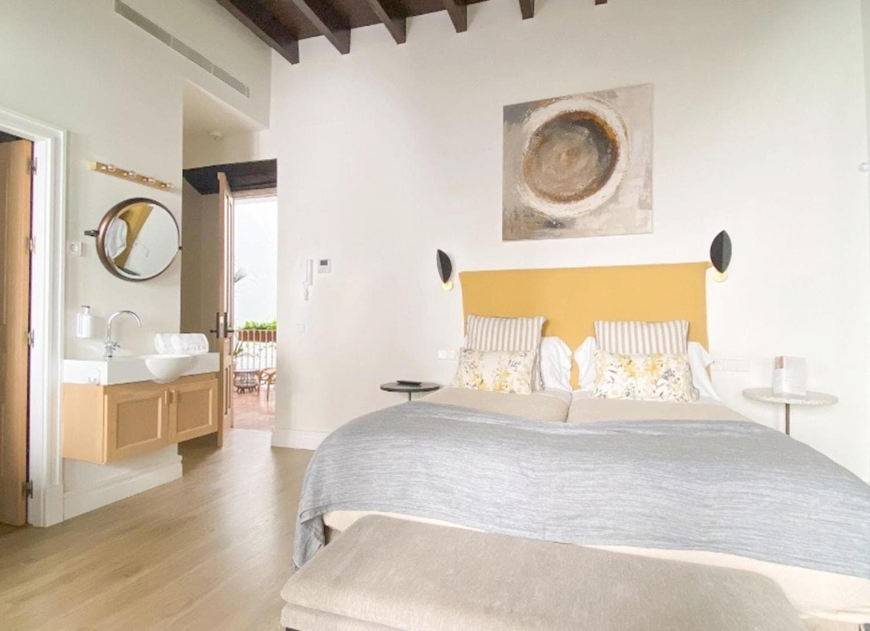 El Hotel Honesto San Pedro — 5