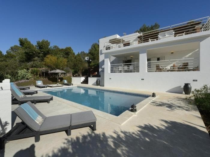 Can Tarida - Villa with pool and sea views — 1