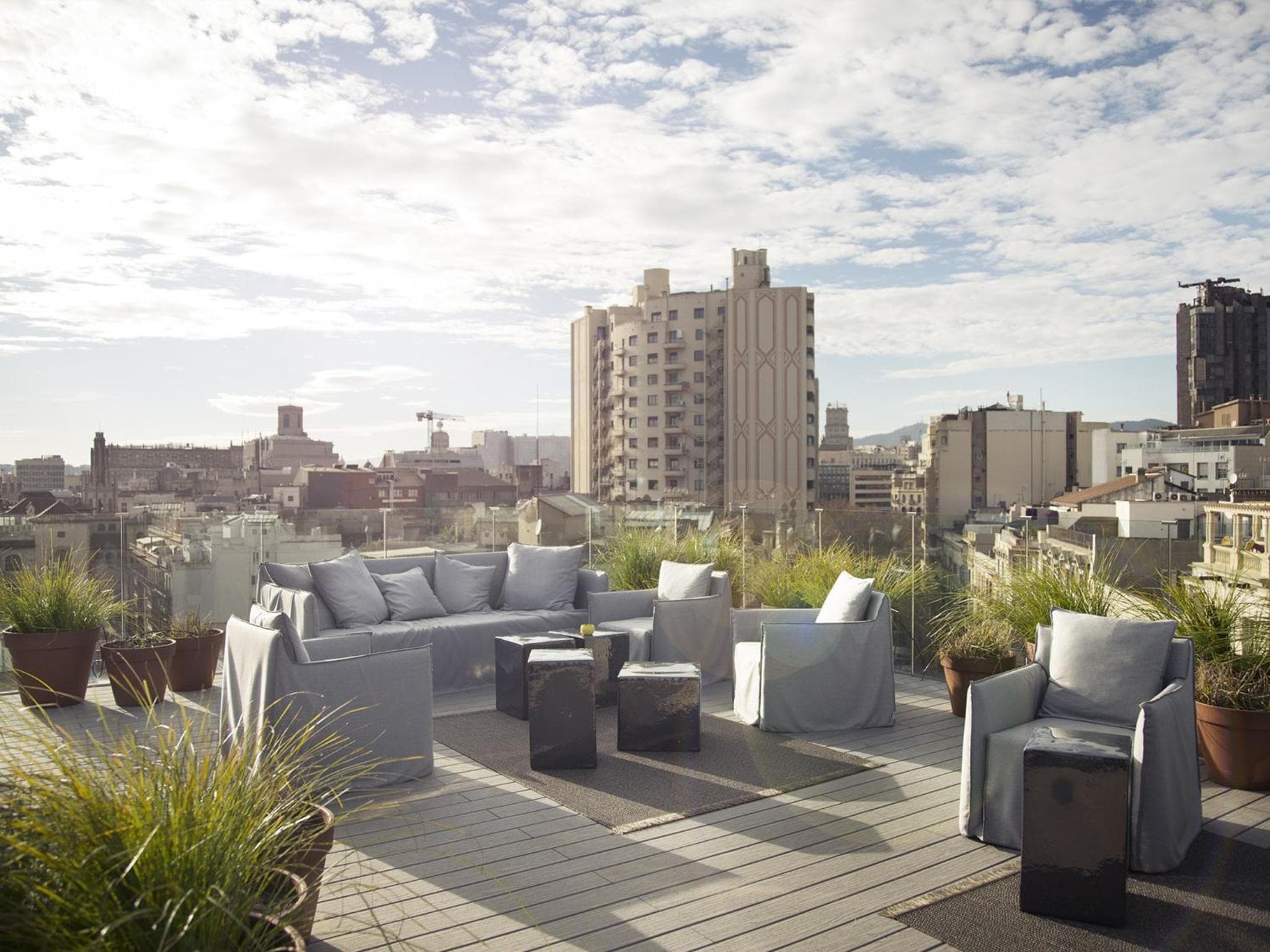 Yurban Trafalgar Hotel — 4
