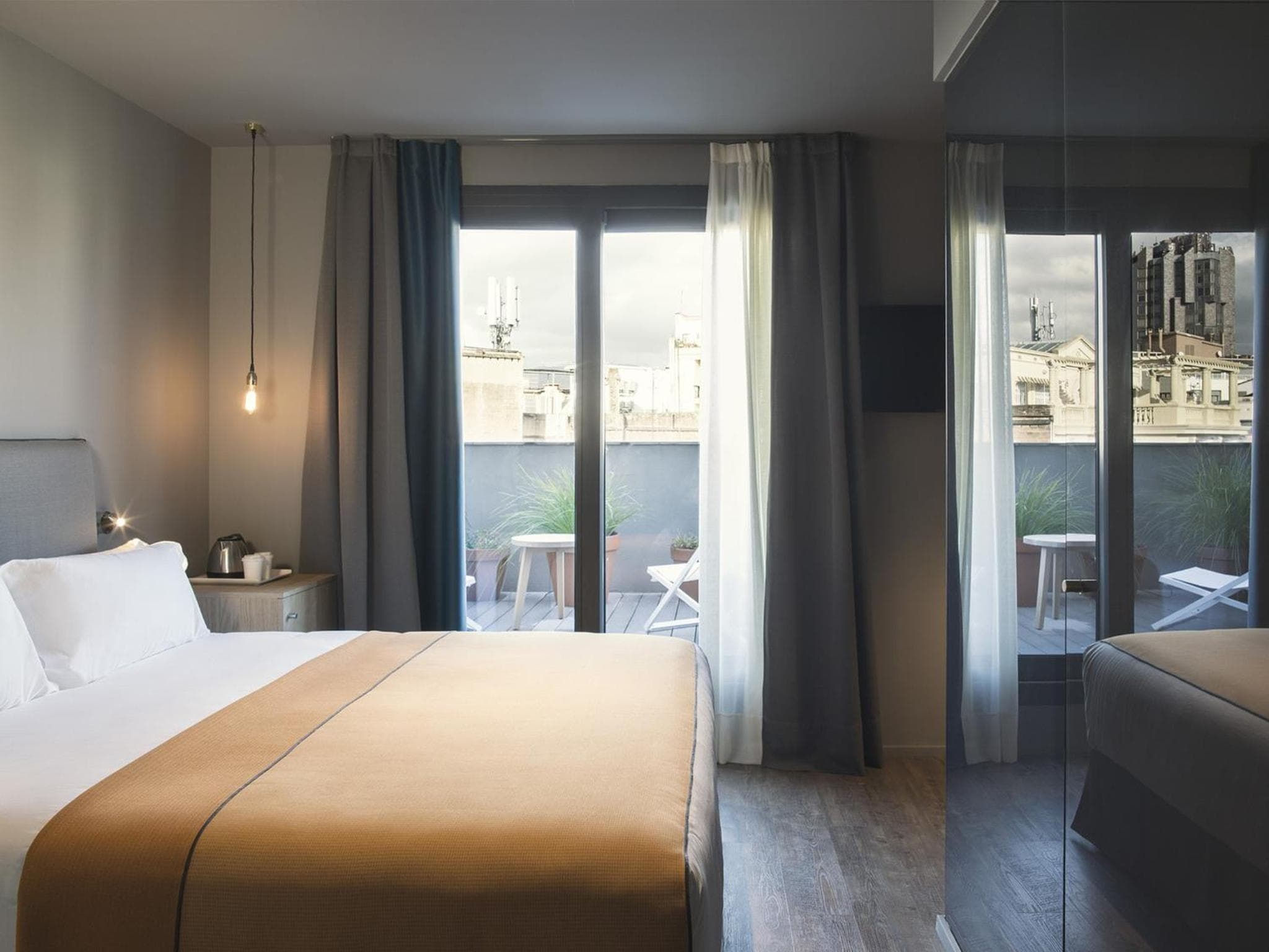Yurban Trafalgar Hotel — 13