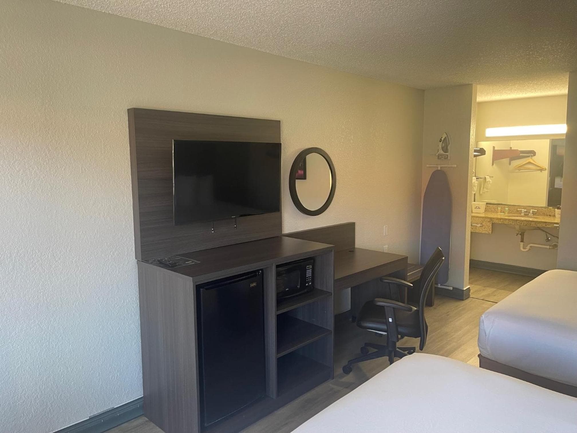 Quality Inn & Suites Orlando East - UCF Area — 2
