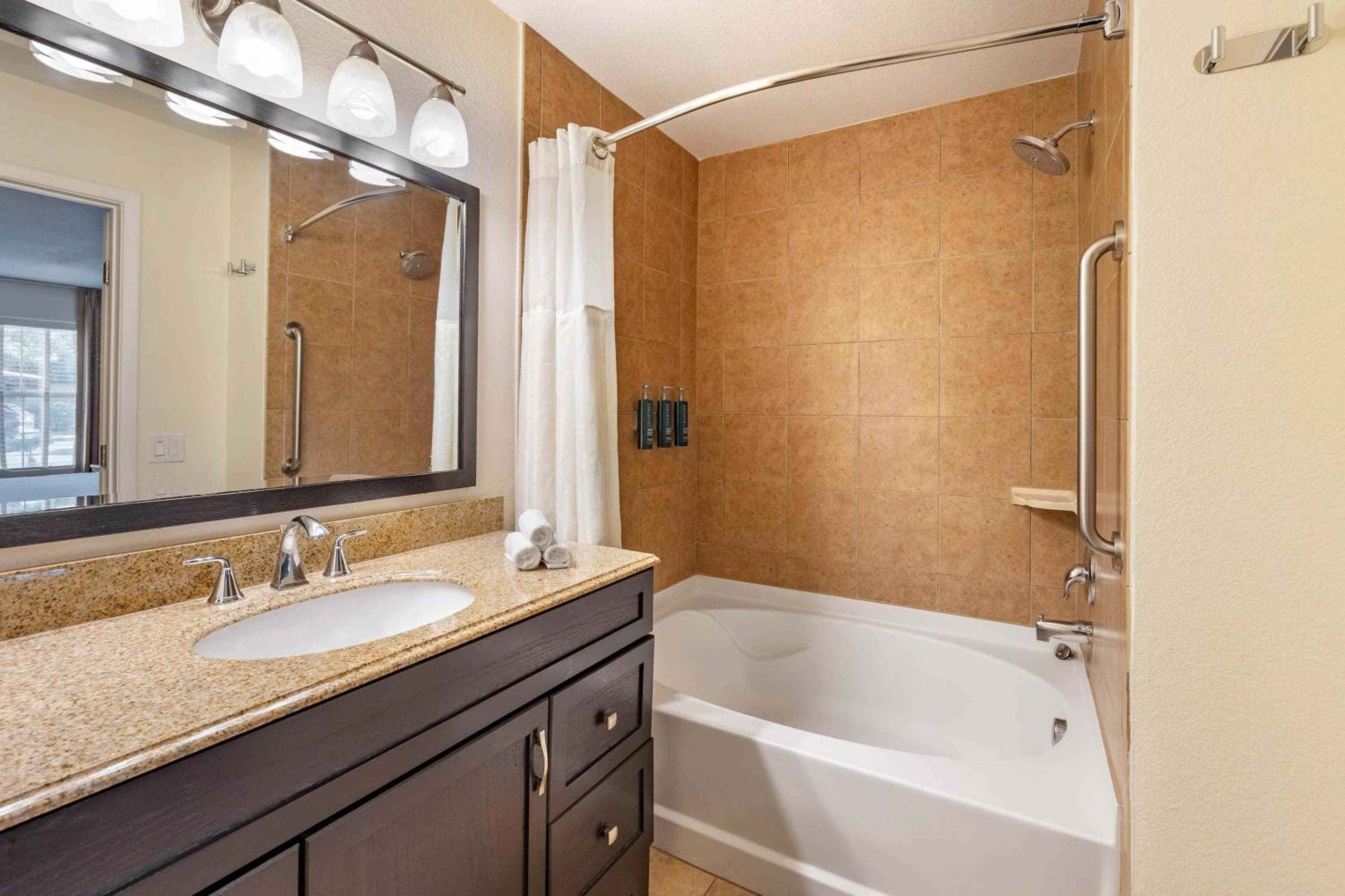 Hilton Vacation Club Desert Retreat Las Vegas — 7