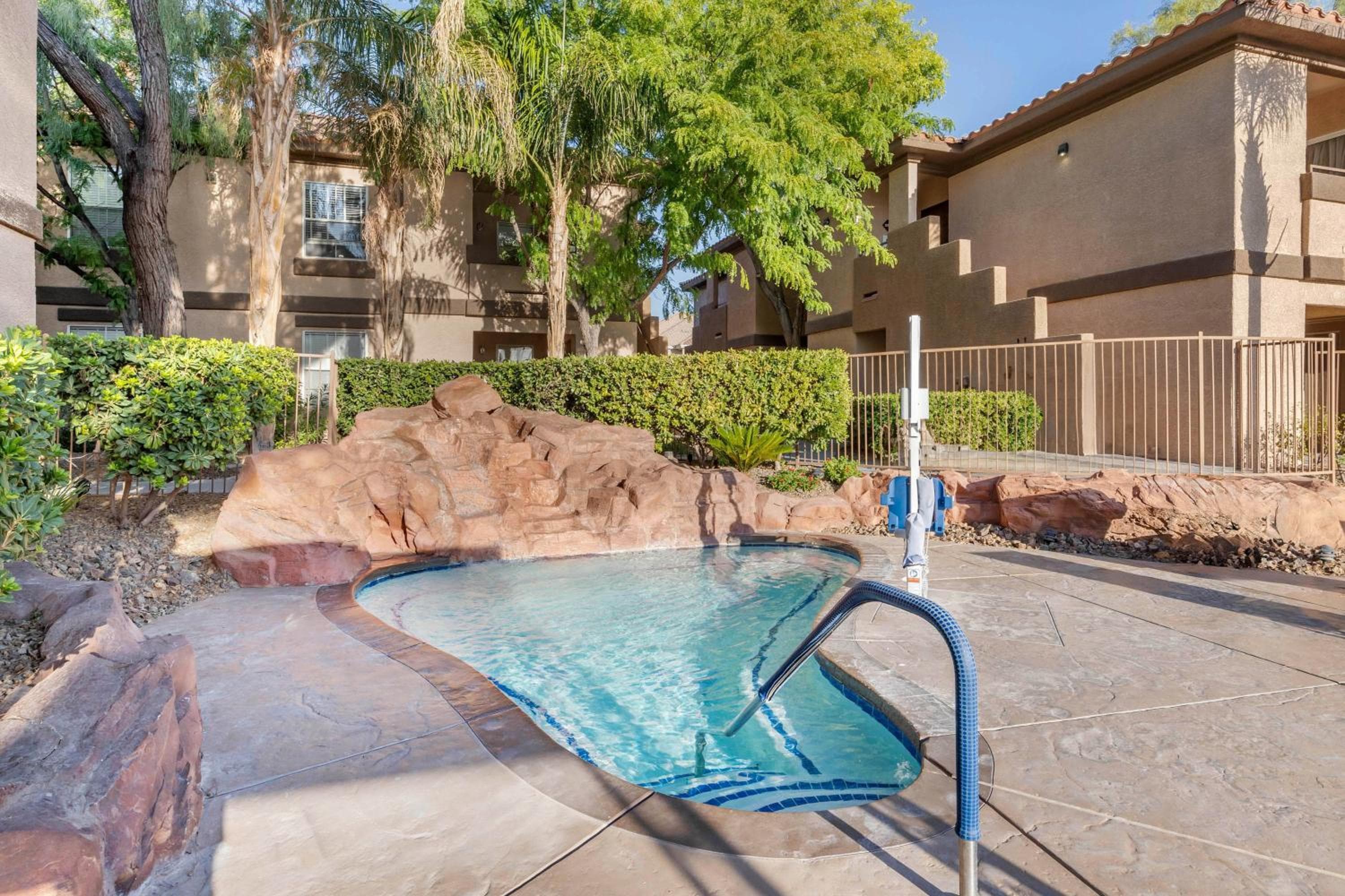 Hilton Vacation Club Desert Retreat Las Vegas — 17