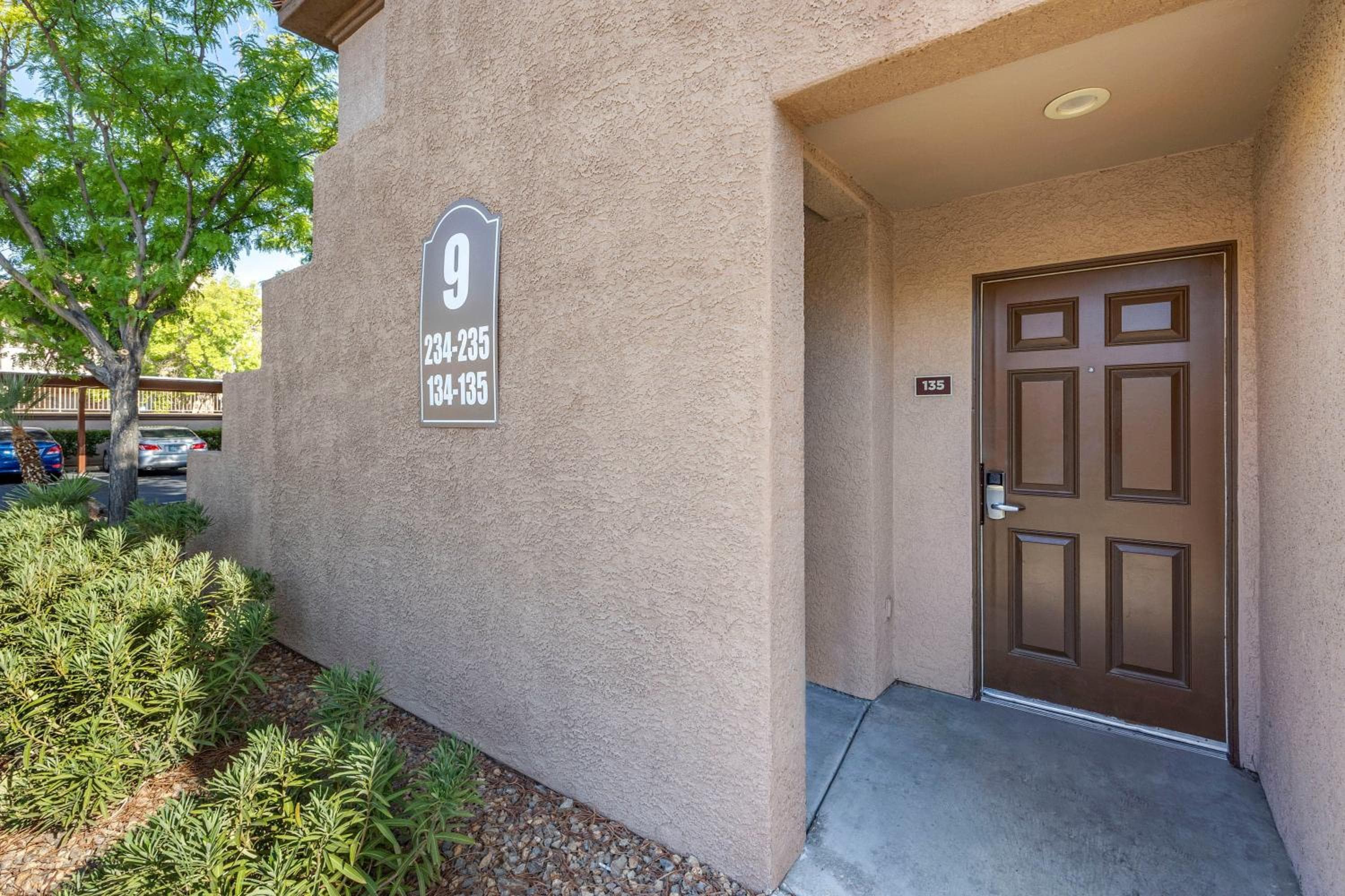 Hilton Vacation Club Desert Retreat Las Vegas — 24